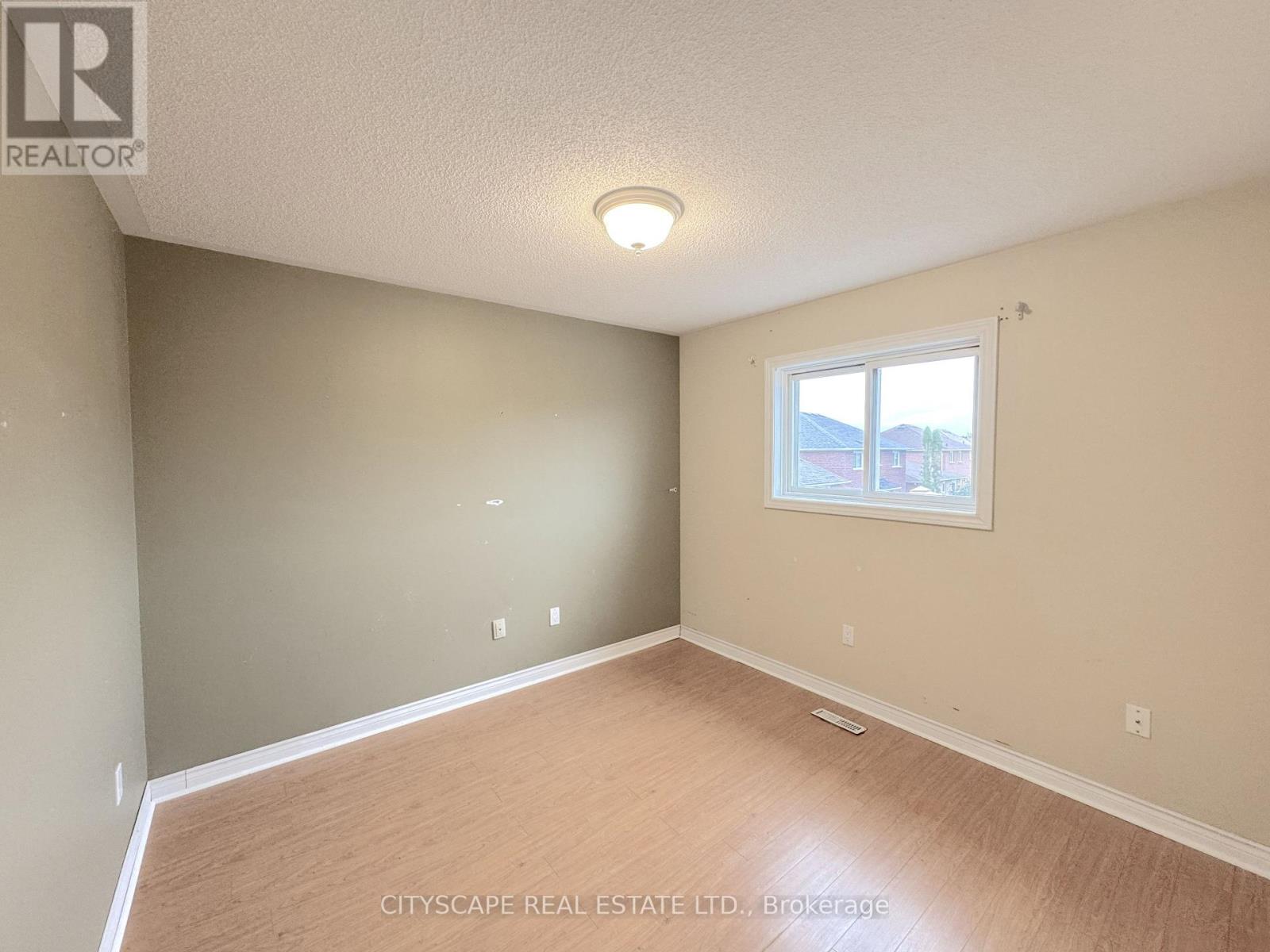 8 Safari Court, Brampton (Snelgrove), Ontario  L7A 1G8 - Photo 28 - W14015730