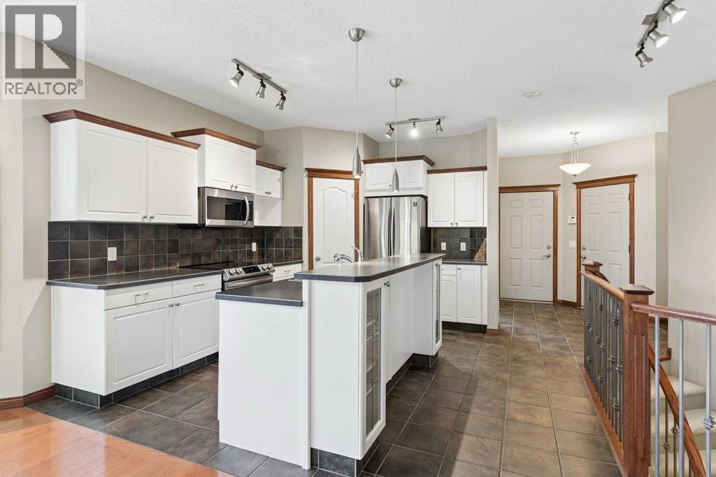 73 Hampstead Green NW, Calgary, Alberta  T3A 6H1 - Photo 6 - A2350704