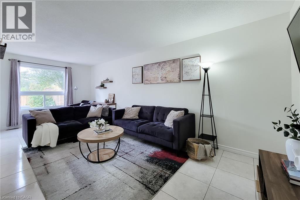 41 Vennio Lane, Hamilton, Ontario  L9B 2Y6 - Photo 6 - 40870753