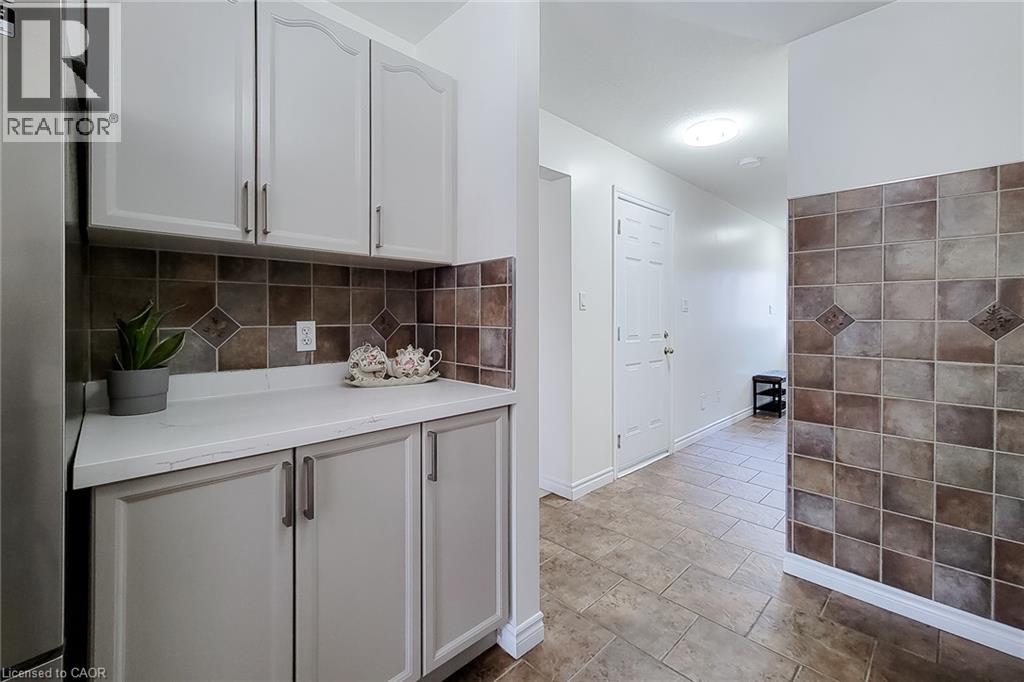 41 Vennio Lane, Hamilton, Ontario  L9B 2Y6 - Photo 17 - 40870753