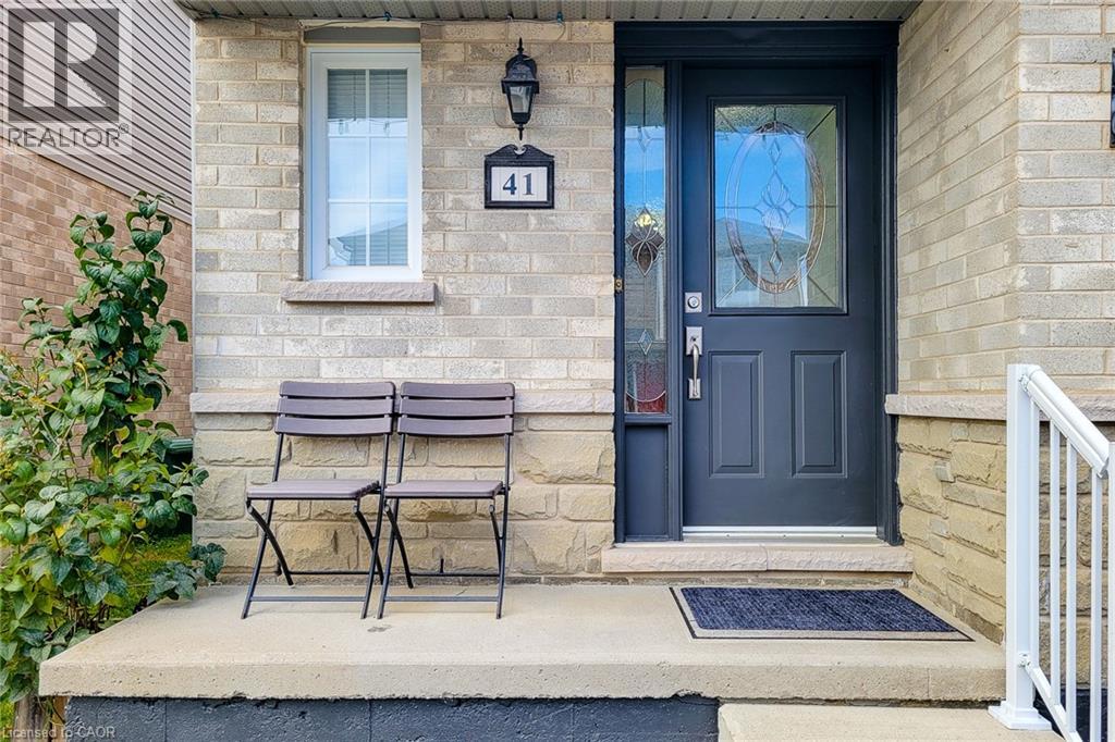 41 Vennio Lane, Hamilton, Ontario  L9B 2Y6 - Photo 4 - 40870753