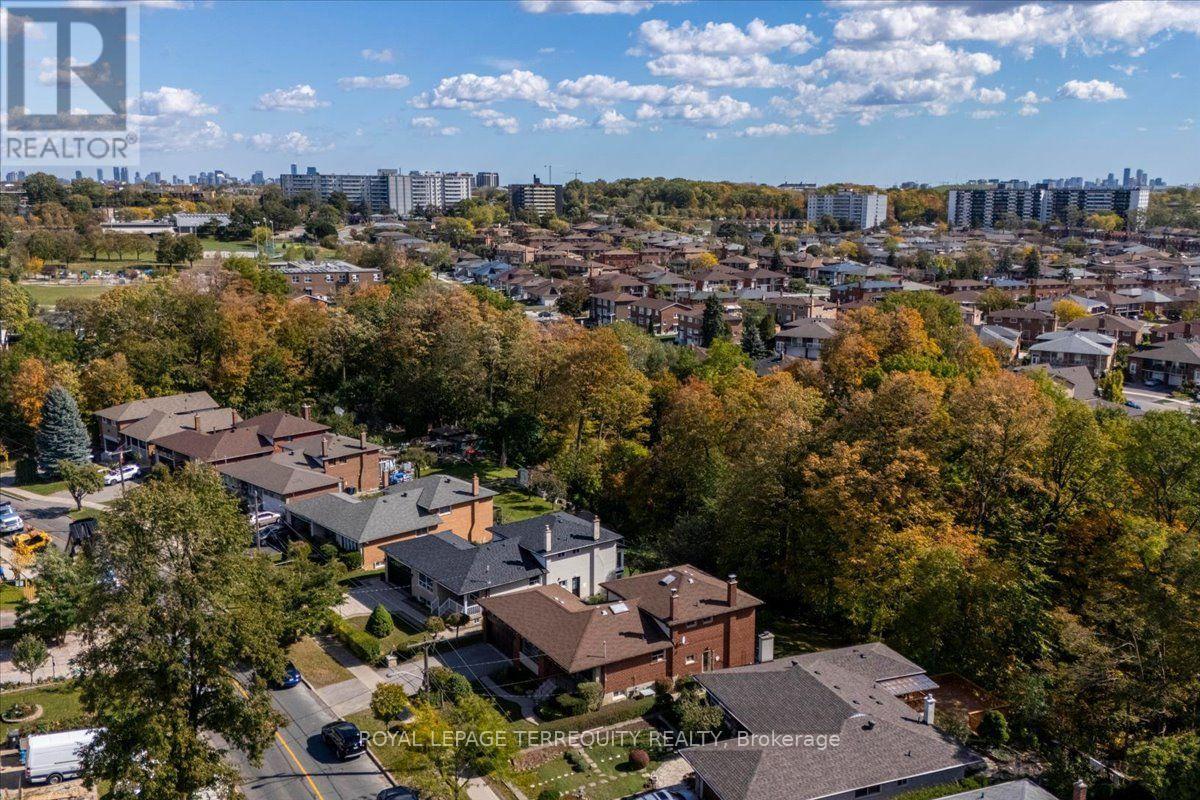 169 Grandravine Drive, Toronto, Ontario  M3J 1B6 - Photo 42 - W13936268