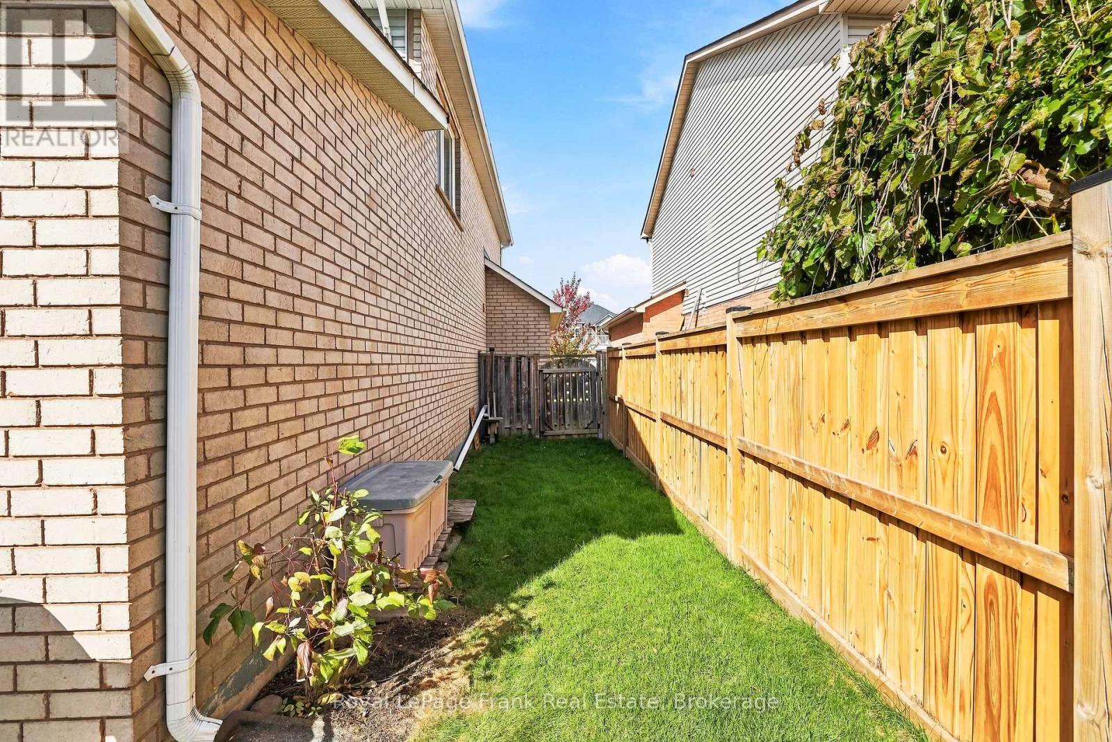 15 Sprucewood Crescent, Clarington, Ontario  L1C 5C6 - Photo 43 - E14007674