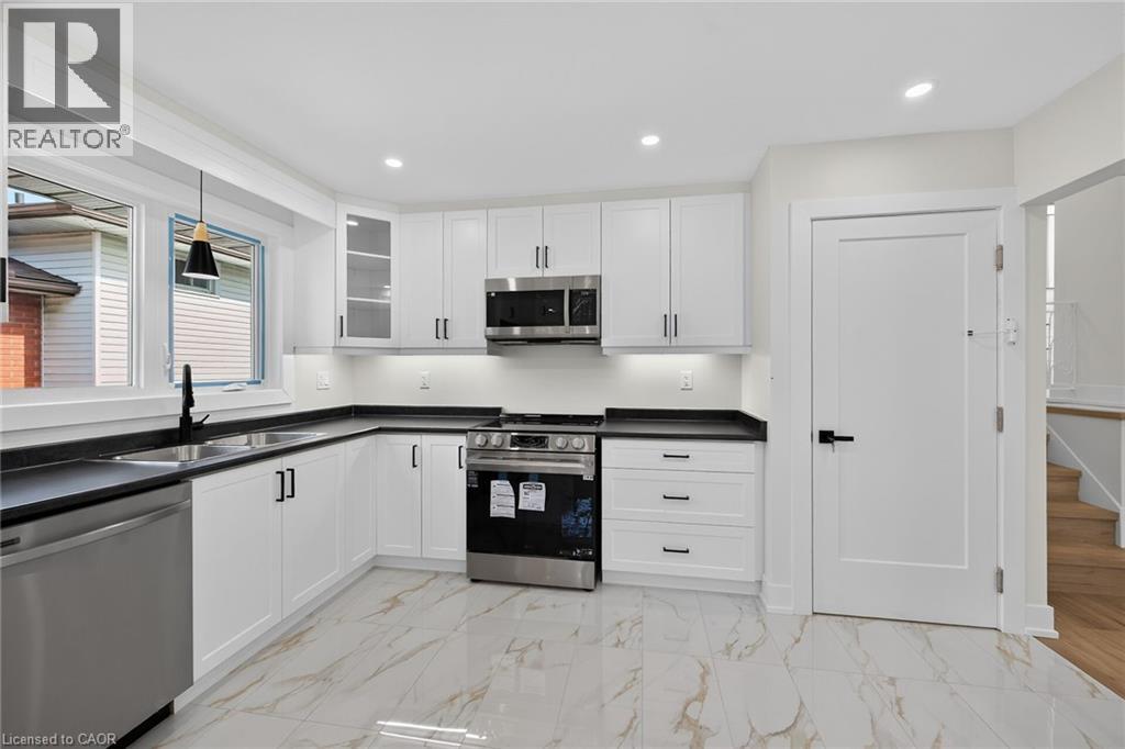 331 EAST 17TH Street Hamilton Ontario Canada L9A4M9 5