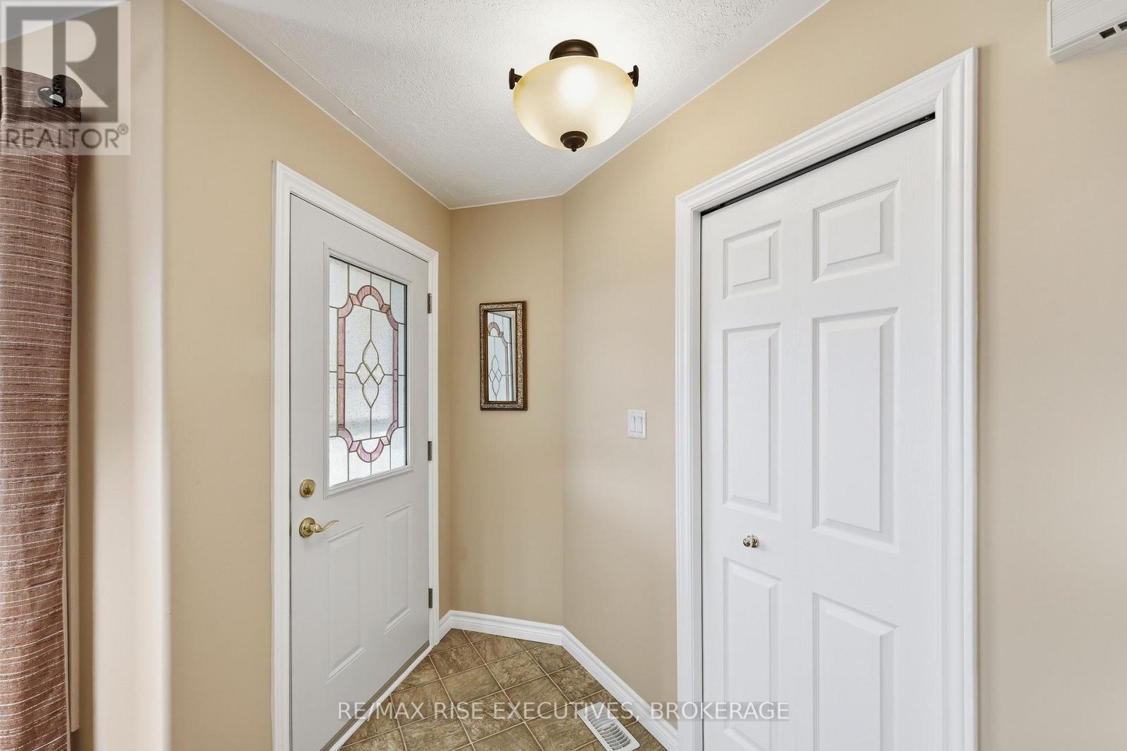176 Macdougall Drive, Loyalist, Ontario K7N 0A2 - Photo 3 - X14020060