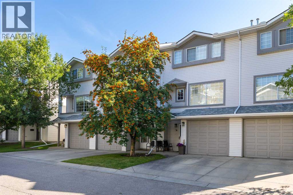 12 Kingsland Villas SW, Calgary, Alberta  T2V 5J9 - Photo 32 - A2340347