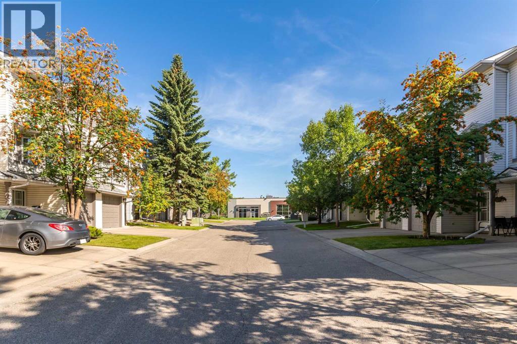 12 Kingsland Villas SW, Calgary, Alberta  T2V 5J9 - Photo 34 - A2340347
