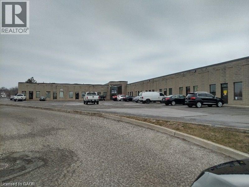 100 LANCING Drive Unit# 10, Hamilton, Ontario