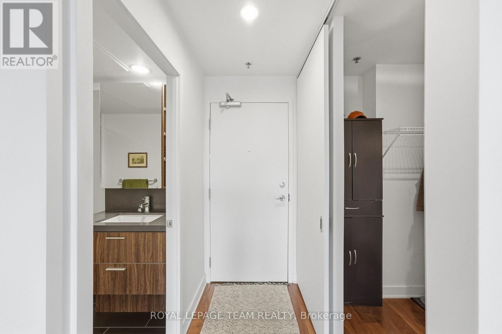 504 - 360 Mcleod Street, Ottawa, Ontario  K2P 1A9 - Photo 2 - X14017092