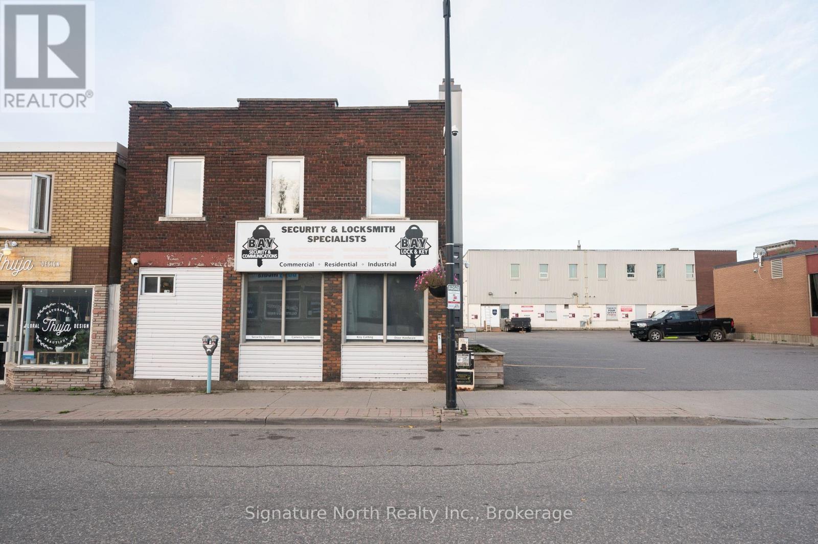 287 Bay Street, Thunder Bay, Ontario  P7B 1R7 - Photo 1 - X14016870