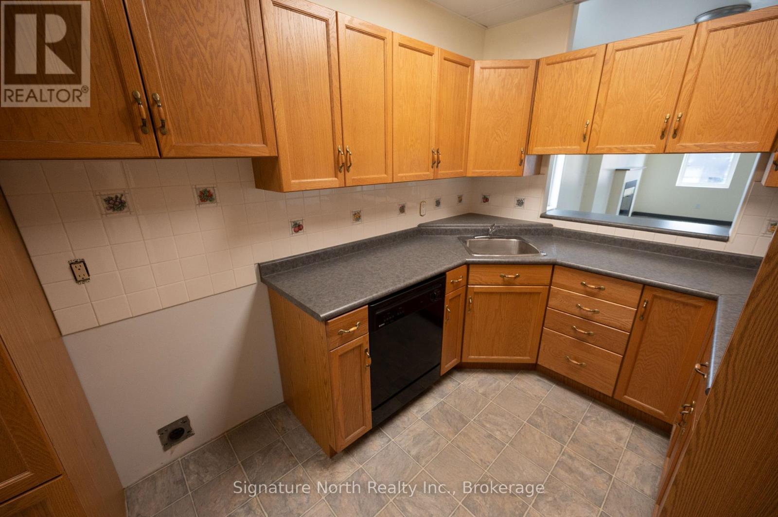 287 Bay Street, Thunder Bay, Ontario  P7B 1R7 - Photo 11 - X14016870