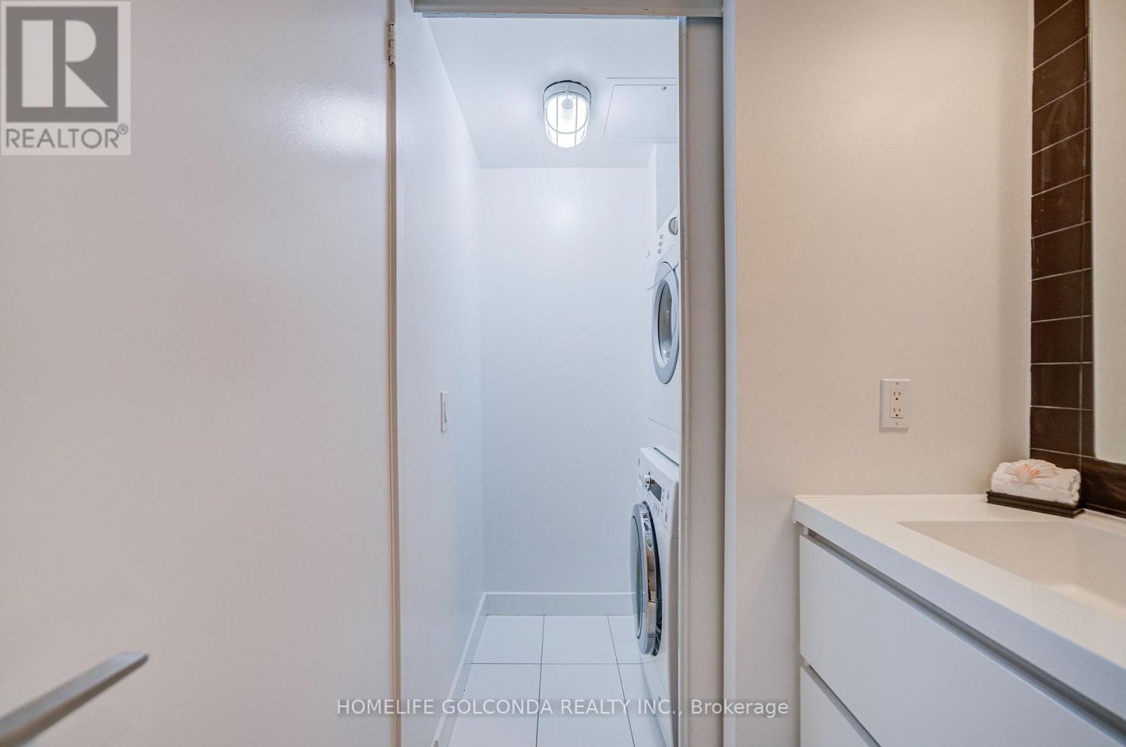 1512 - 85 Queens Wharf Road, Toronto, Ontario  M5V 0J9 - Photo 32 - C14017866
