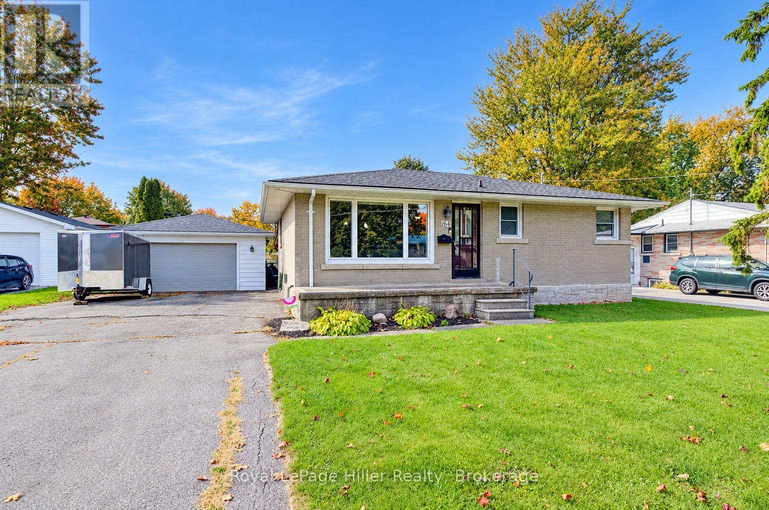 164 Strachan Street, Stratford, Ontario  N5A 2B3 - Photo 2 - X14019746
