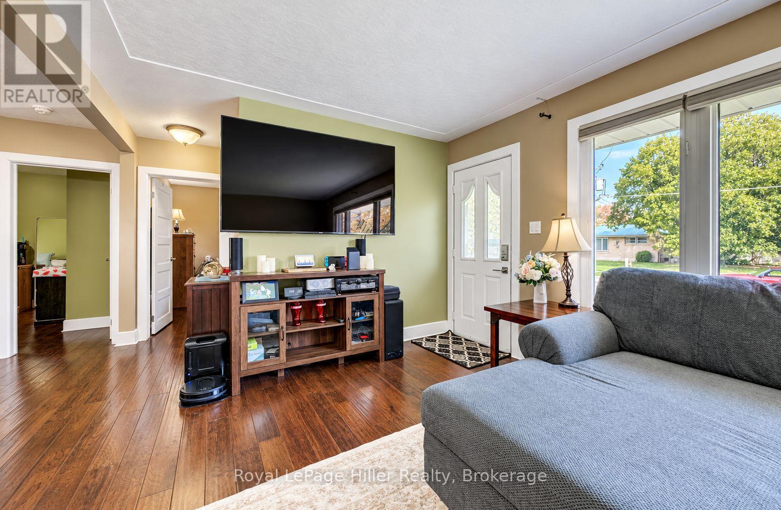 164 Strachan Street, Stratford, Ontario  N5A 2B3 - Photo 3 - X14019746