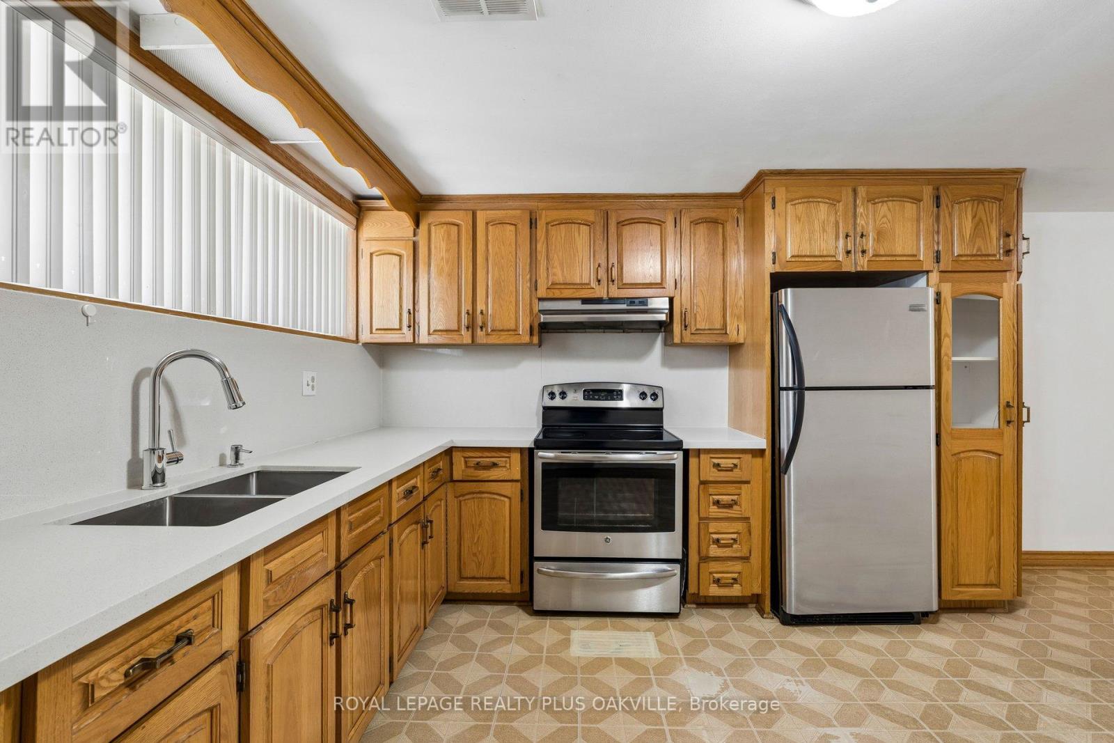72a Lindsey Avenue, Toronto, Ontario  M6H 1E3 - Photo 36 - C14019192