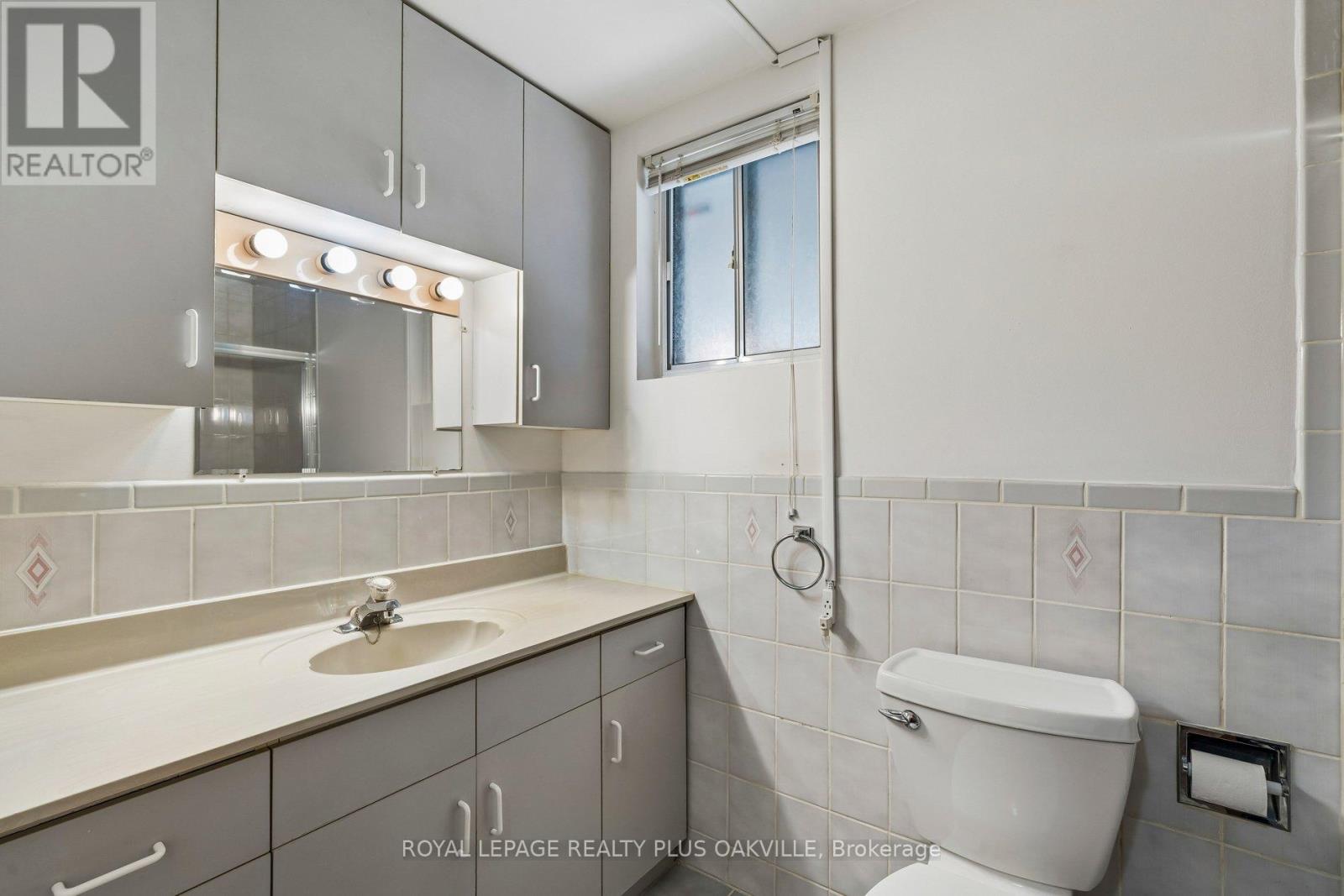 72a Lindsey Avenue, Toronto, Ontario  M6H 1E3 - Photo 40 - C14019192