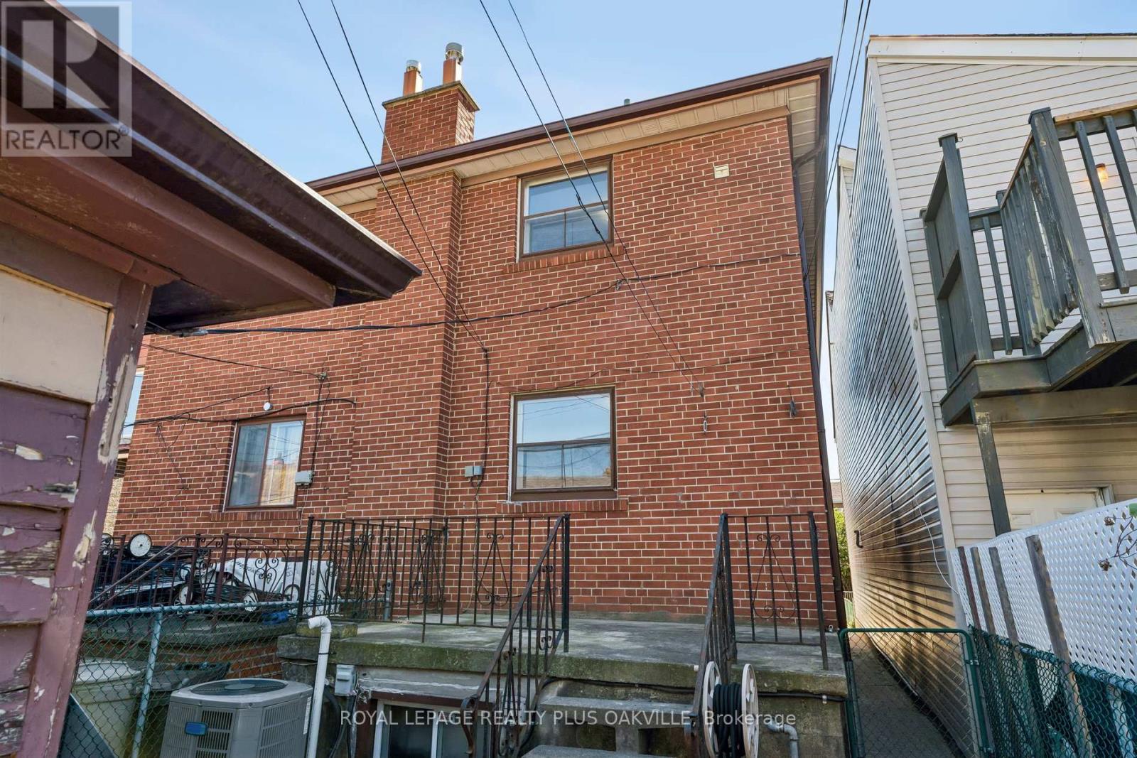72a Lindsey Avenue, Toronto, Ontario  M6H 1E3 - Photo 43 - C14019192