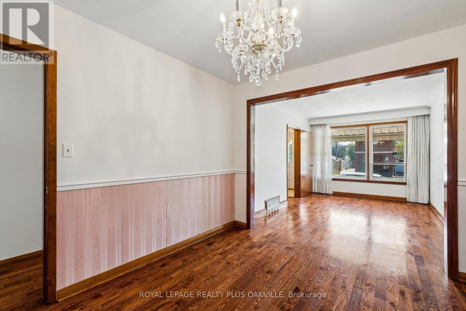72a Lindsey Avenue, Toronto, Ontario  M6H 1E3 - Photo 8 - C14019192