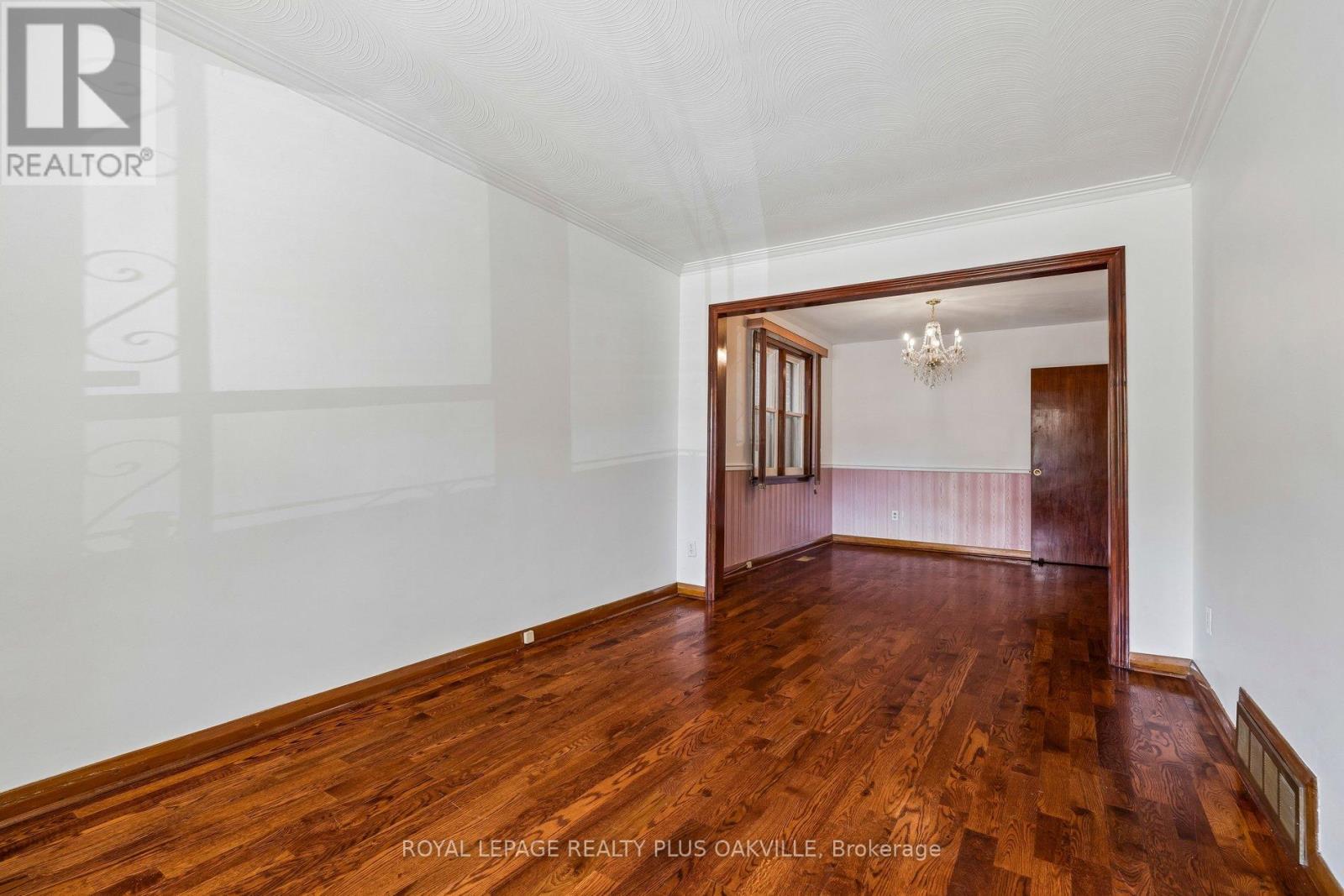 72a Lindsey Avenue, Toronto, Ontario  M6H 1E3 - Photo 9 - C14019192