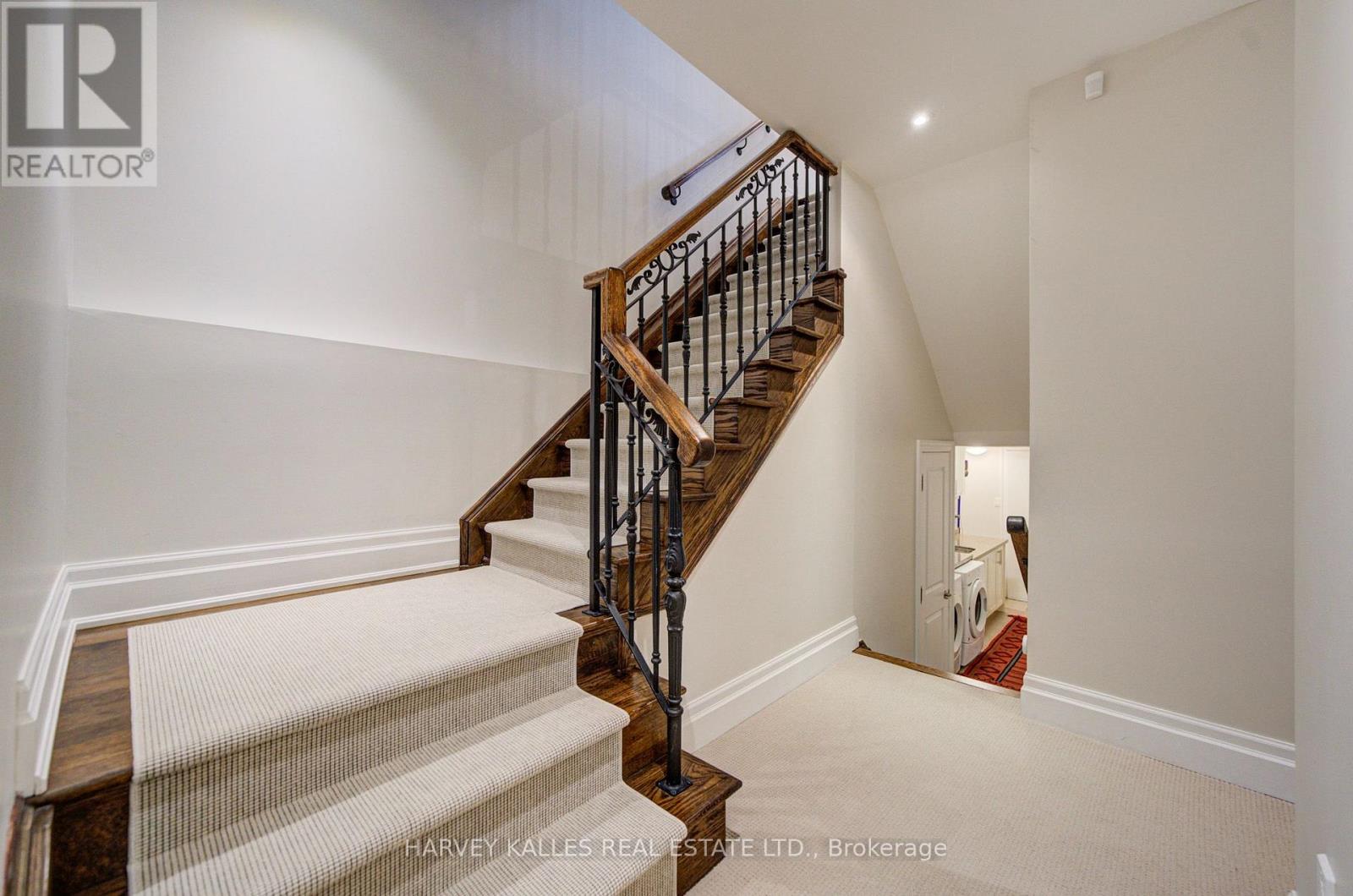 328 Douglas Avenue, Toronto, Ontario  M5M 1H1 - Photo 35 - C14020896