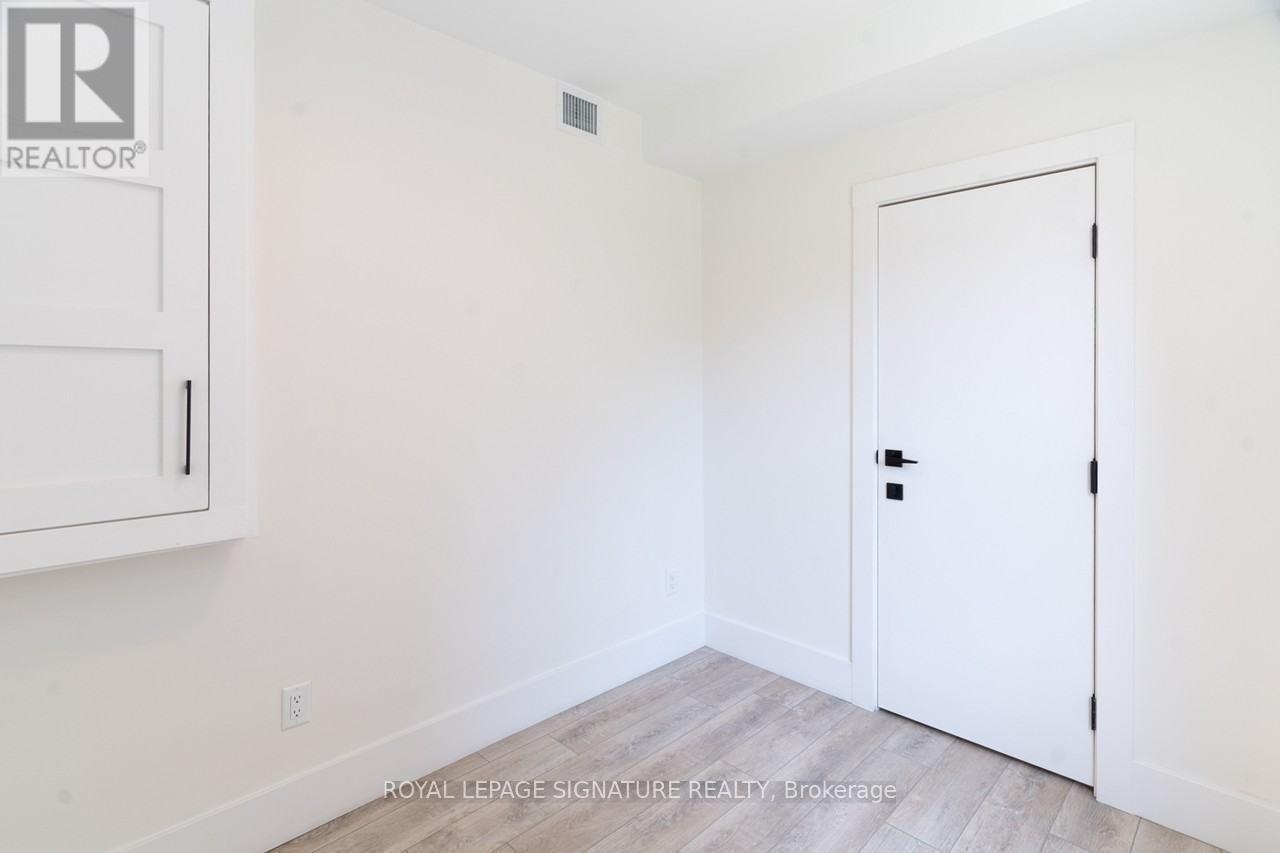 Main - 129 Kenilworth Avenue, Toronto, Ontario  M4L 3S7 - Photo 10 - E14018250