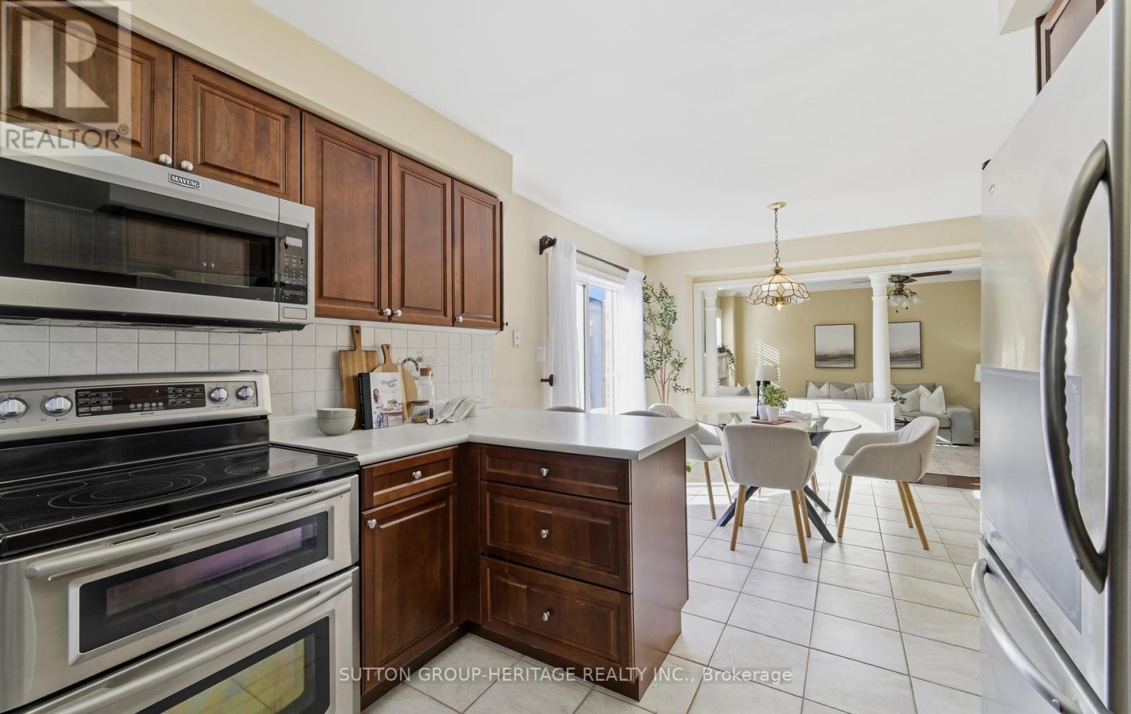 2 Beadle Drive, Ajax, Ontario  L1S 7N9 - Photo 4 - E14018628