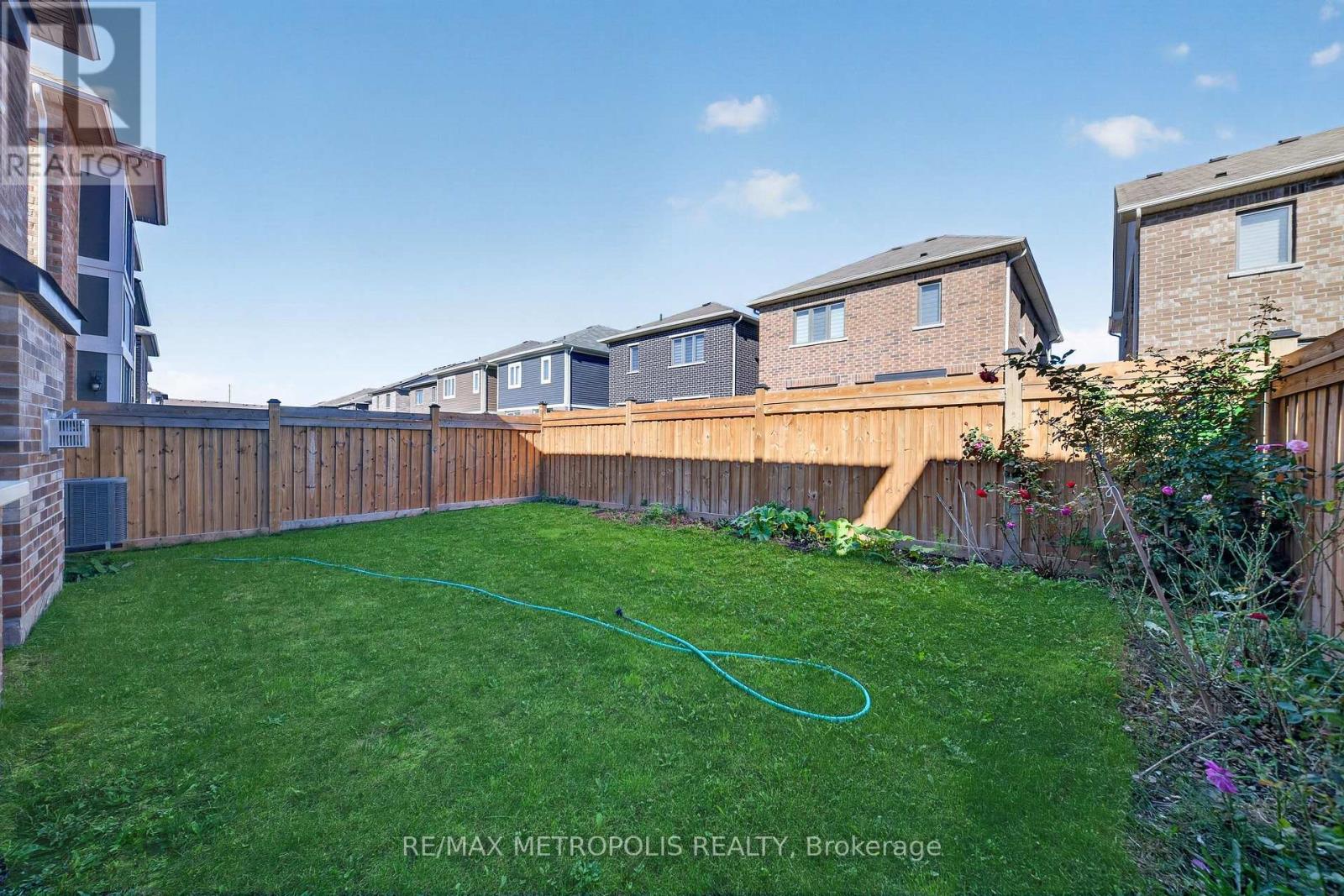 32 Lockyer Drive, Whitby, Ontario  L1P 0M2 - Photo 25 - E14021118