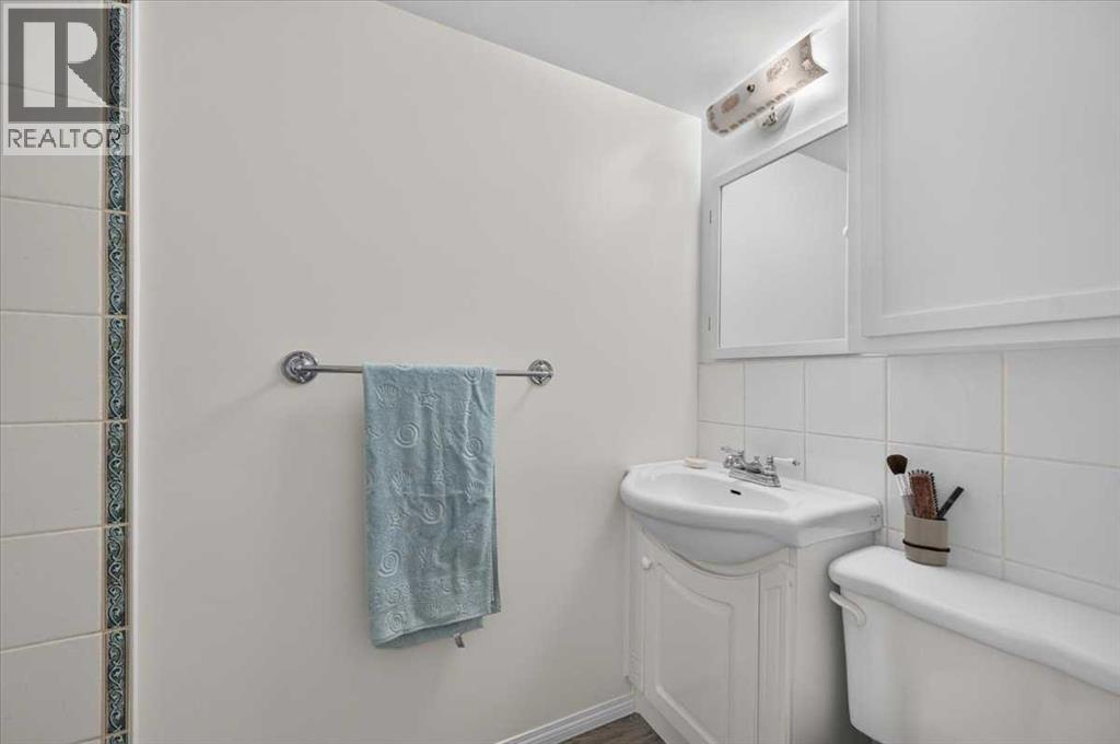 8331 33 Avenue Nw, Calgary, Alberta  T3B 1L5 - Photo 42 - A2347506