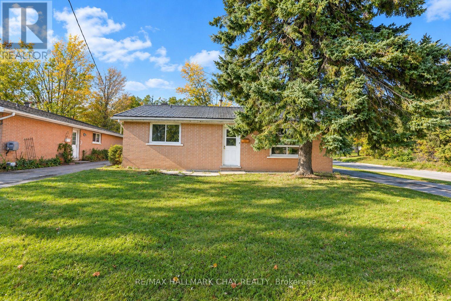 14 HEATH STREET, Barrie, Ontario