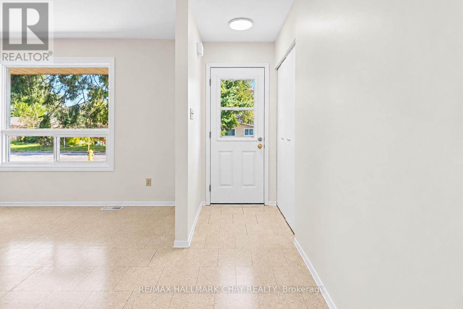 14 Heath Street, Barrie, Ontario  L4M 3J9 - Photo 10 - S14017342