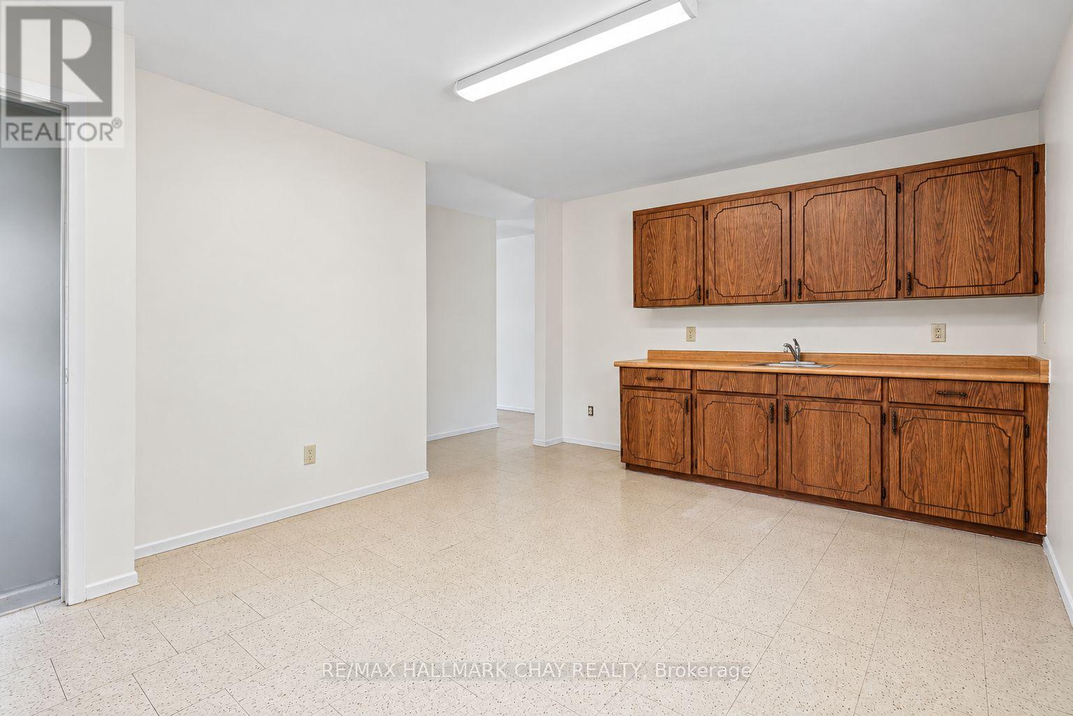 14 Heath Street, Barrie, Ontario  L4M 3J9 - Photo 11 - S14017342