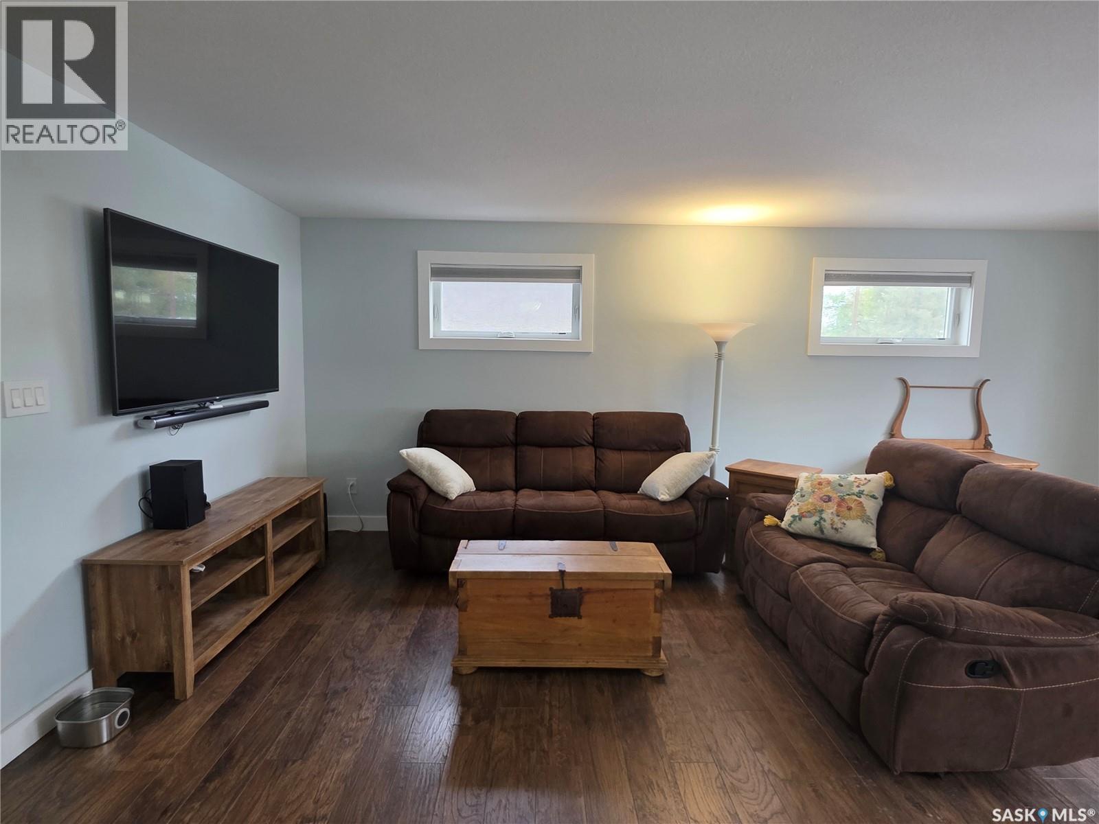 902 Connaught Street, Regina, Saskatchewan  S4T 0W9 - Photo 3 - SK050930