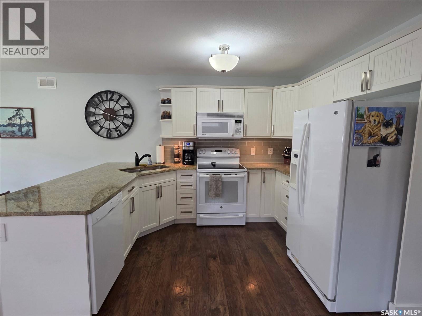 902 Connaught Street, Regina, Saskatchewan  S4T 0W9 - Photo 6 - SK050930