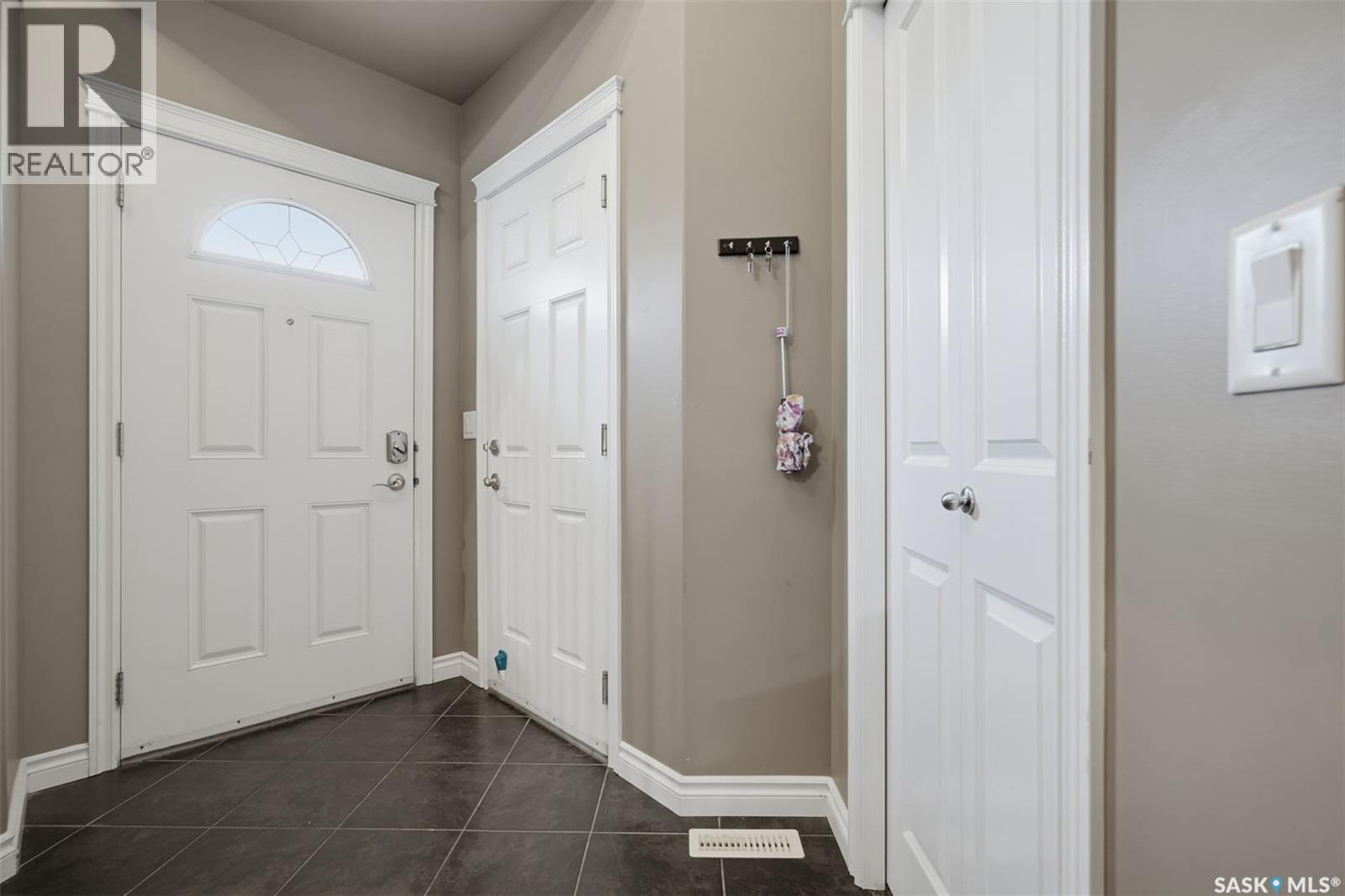 522 Mahabir Lane, Saskatoon, Saskatchewan  S7W 0J7 - Photo 3 - SK050920