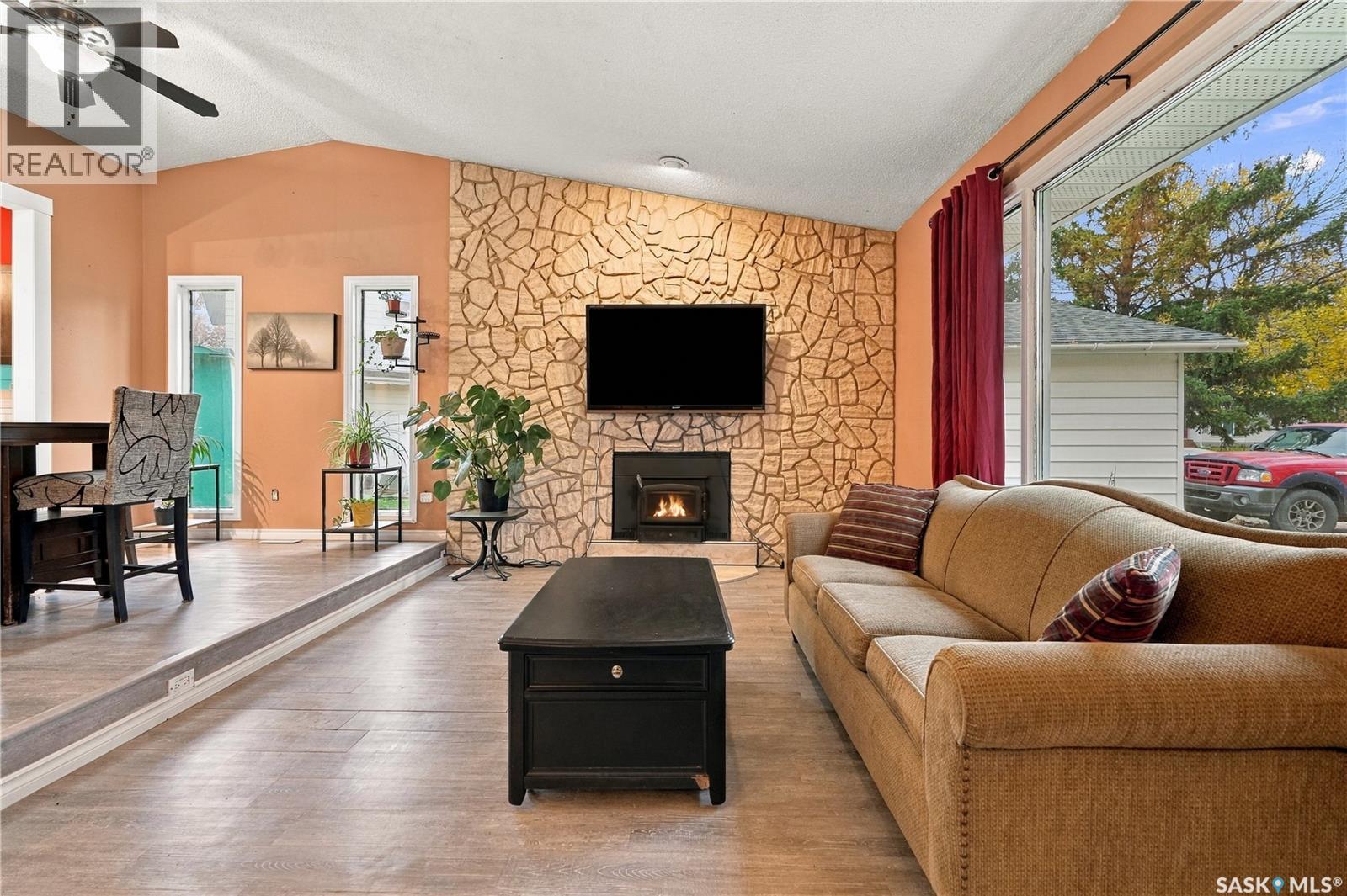 59 Button Bay, Regina, Saskatchewan  S4T 7E2 - Photo 4 - SK050889