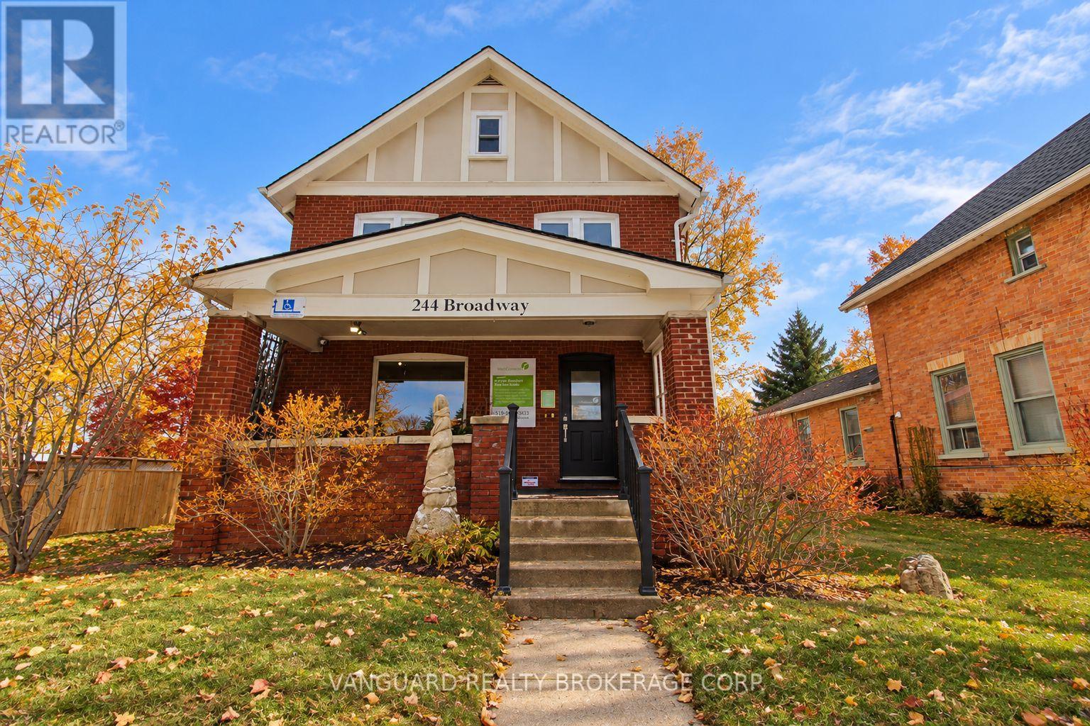 2 - 244 Broadway, Orangeville, Ontario  L9W 1K5 - Photo 1 - W14017036