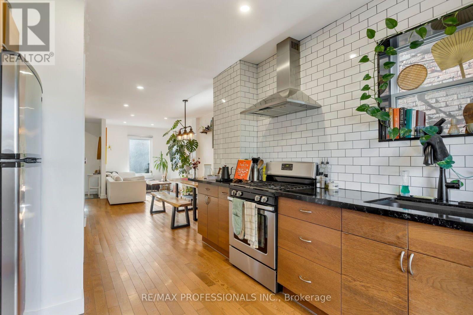 44 Mccormack Street, Toronto, Ontario  M6N 1X6 - Photo 13 - W14017950