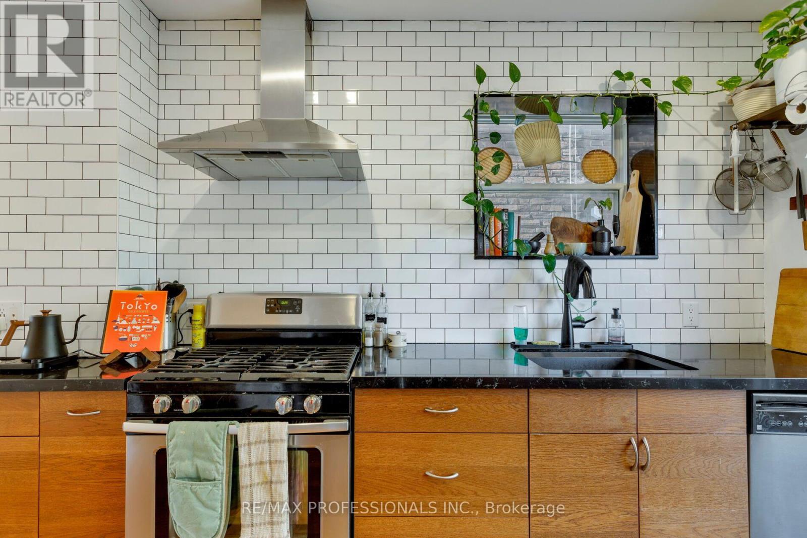 44 Mccormack Street, Toronto, Ontario  M6N 1X6 - Photo 15 - W14017950
