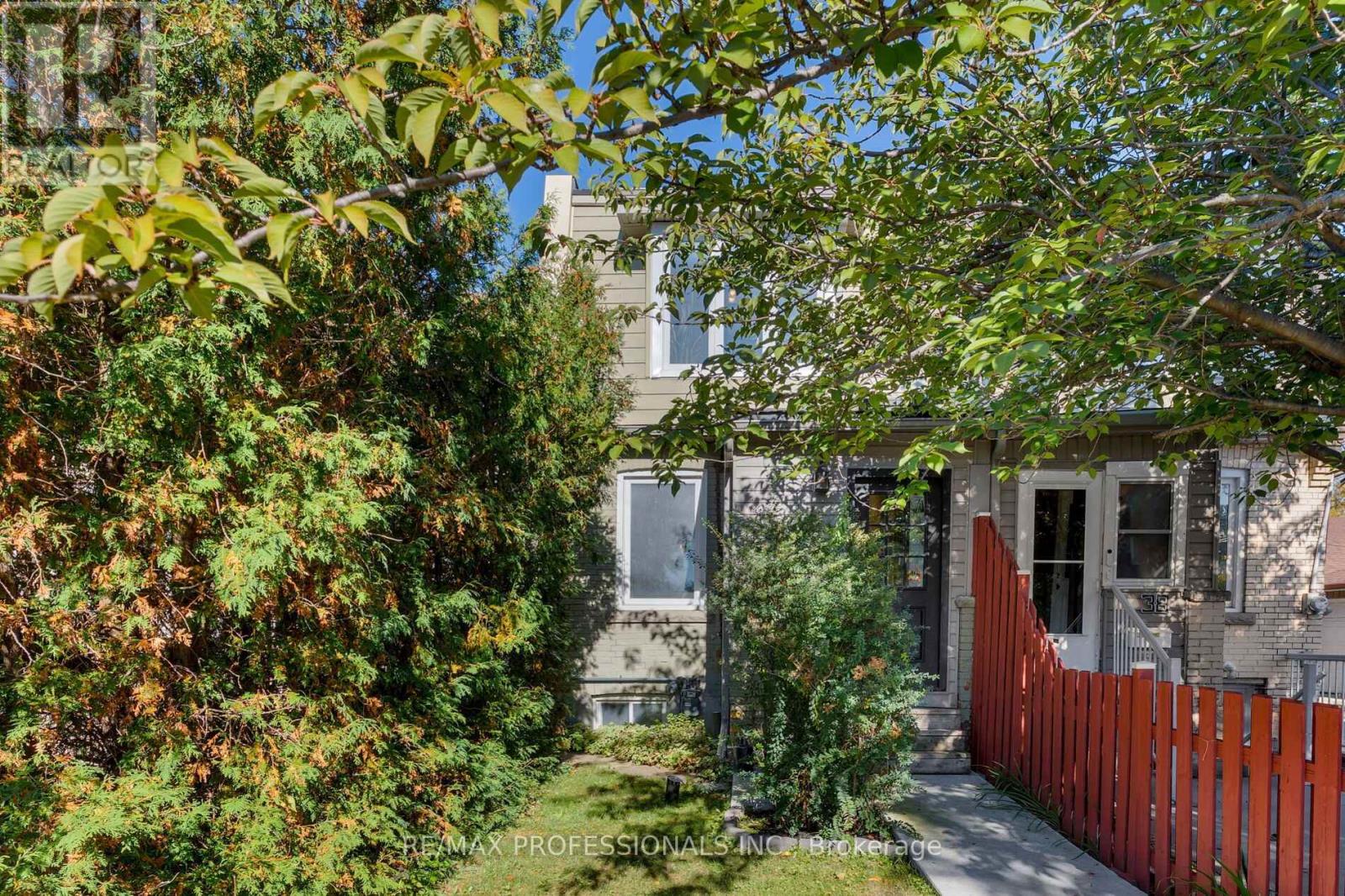 44 Mccormack Street, Toronto, Ontario  M6N 1X6 - Photo 3 - W14017950