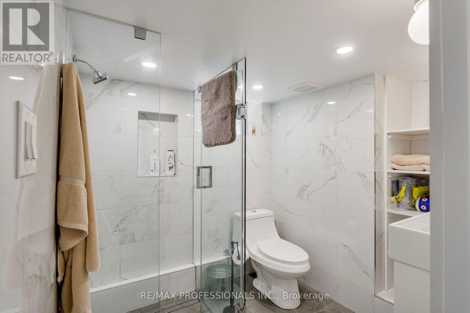 44 Mccormack Street, Toronto, Ontario  M6N 1X6 - Photo 32 - W14017950