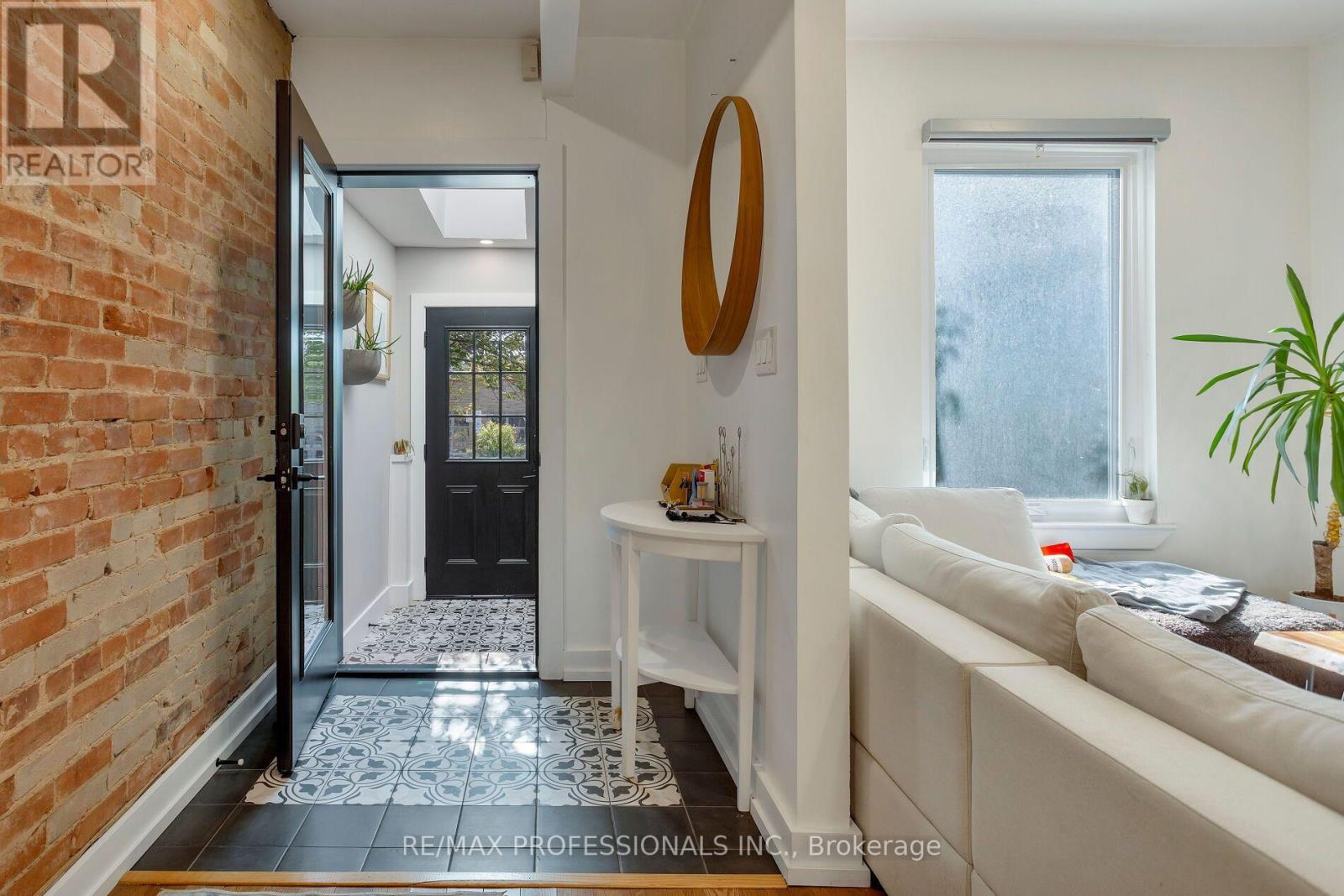 44 Mccormack Street, Toronto, Ontario  M6N 1X6 - Photo 5 - W14017950