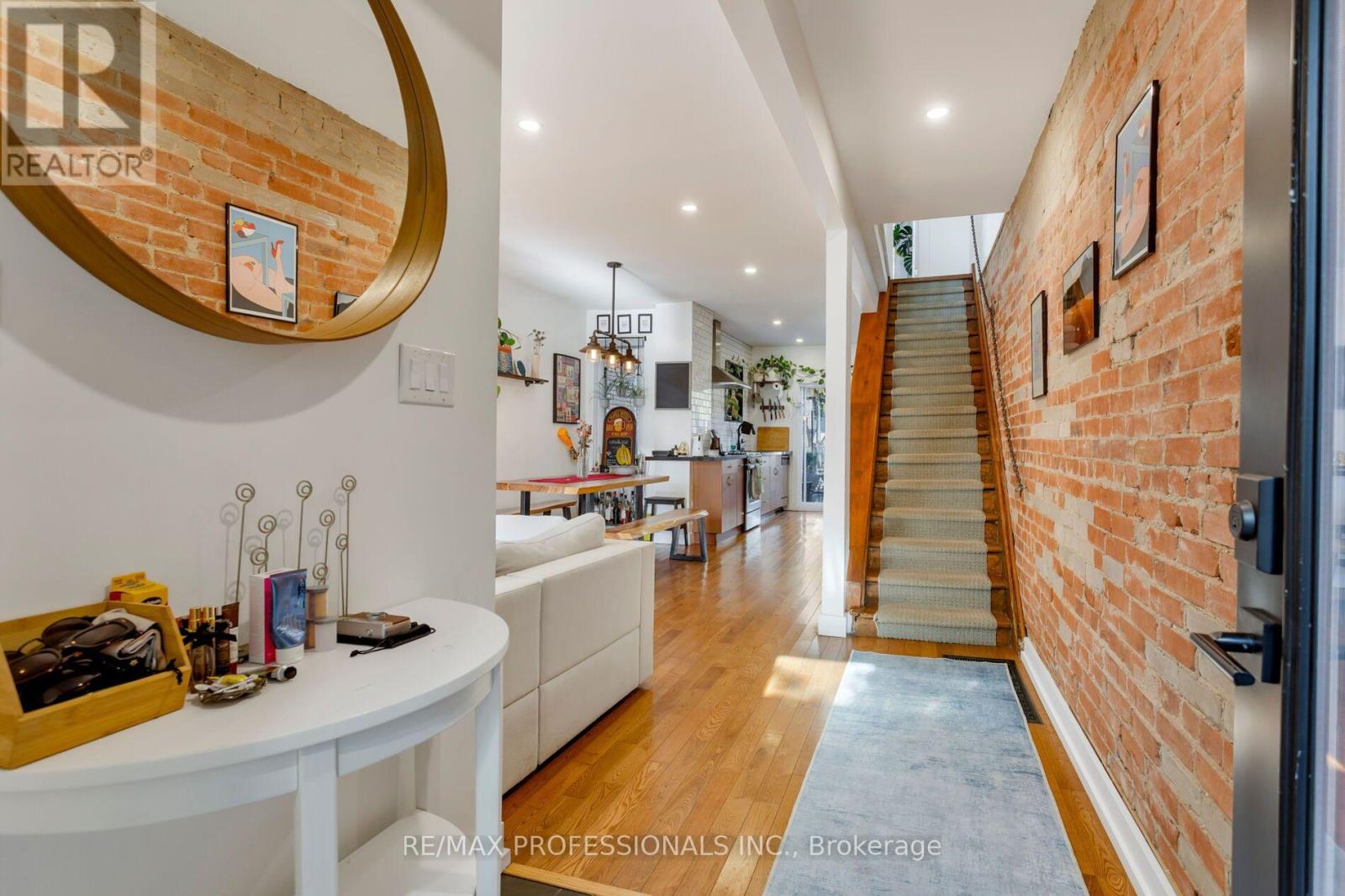 44 Mccormack Street, Toronto, Ontario  M6N 1X6 - Photo 7 - W14017950