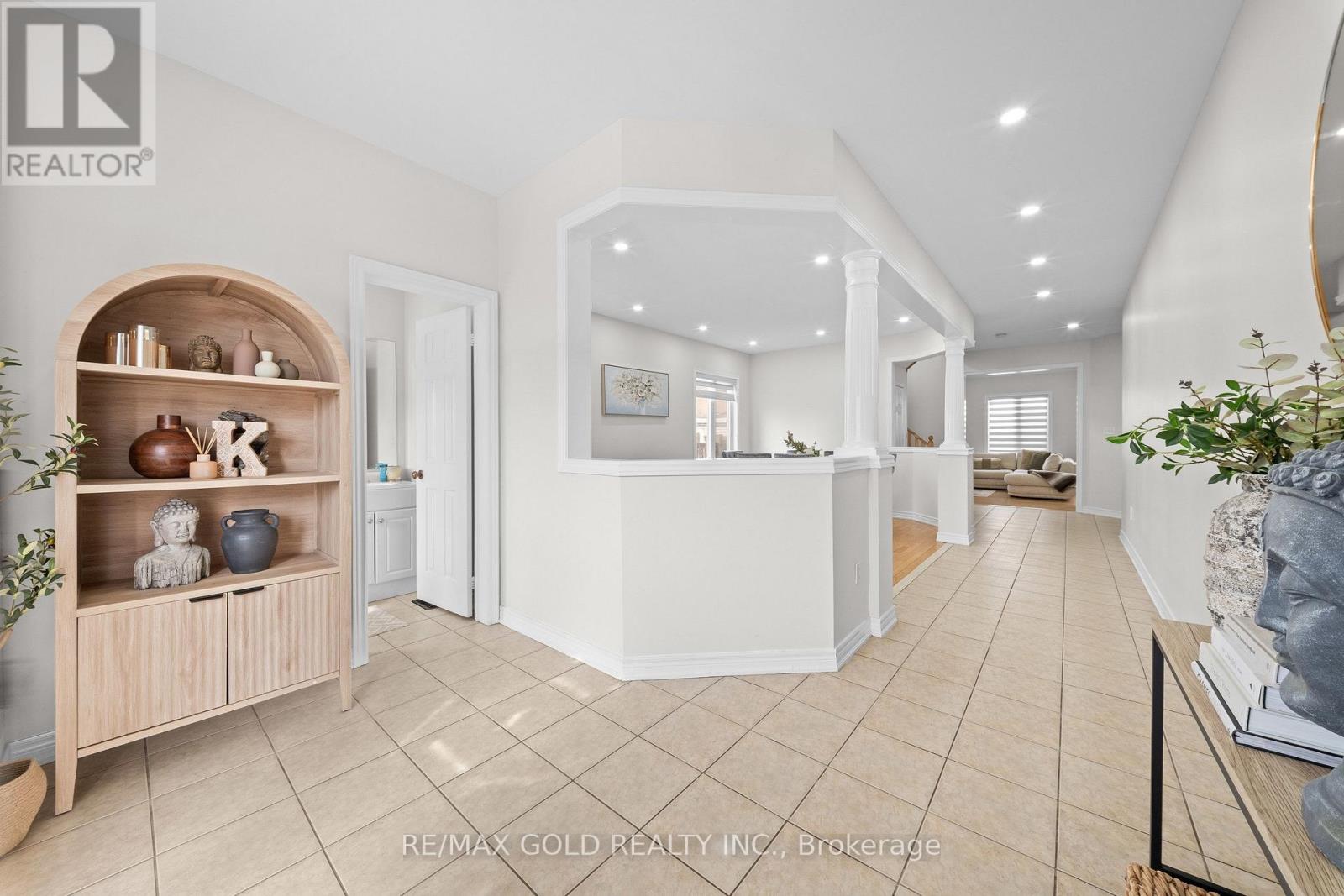 5 Onyx Gate, Brampton, Ontario  L6P 0Z7 - Photo 3 - W14019576