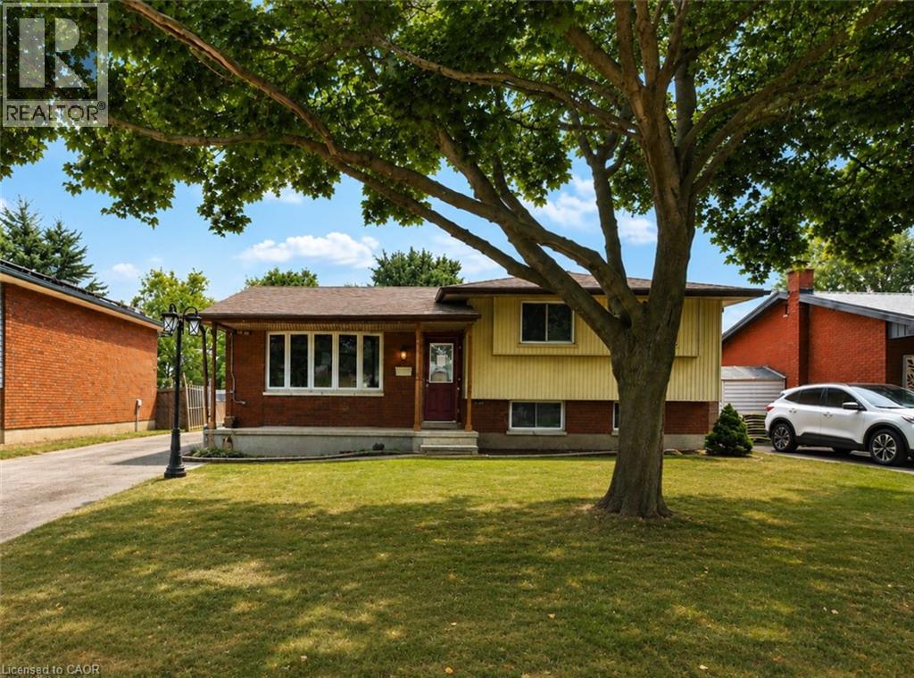 37 Ebury Crescent, London, Ontario N6C 3E1 - Photo 1 - 40870280