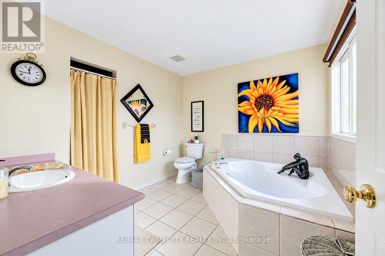 11 Peregrine Crescent, Cambridge, Ontario  N1T 1N9 - Photo 24 - X14016950