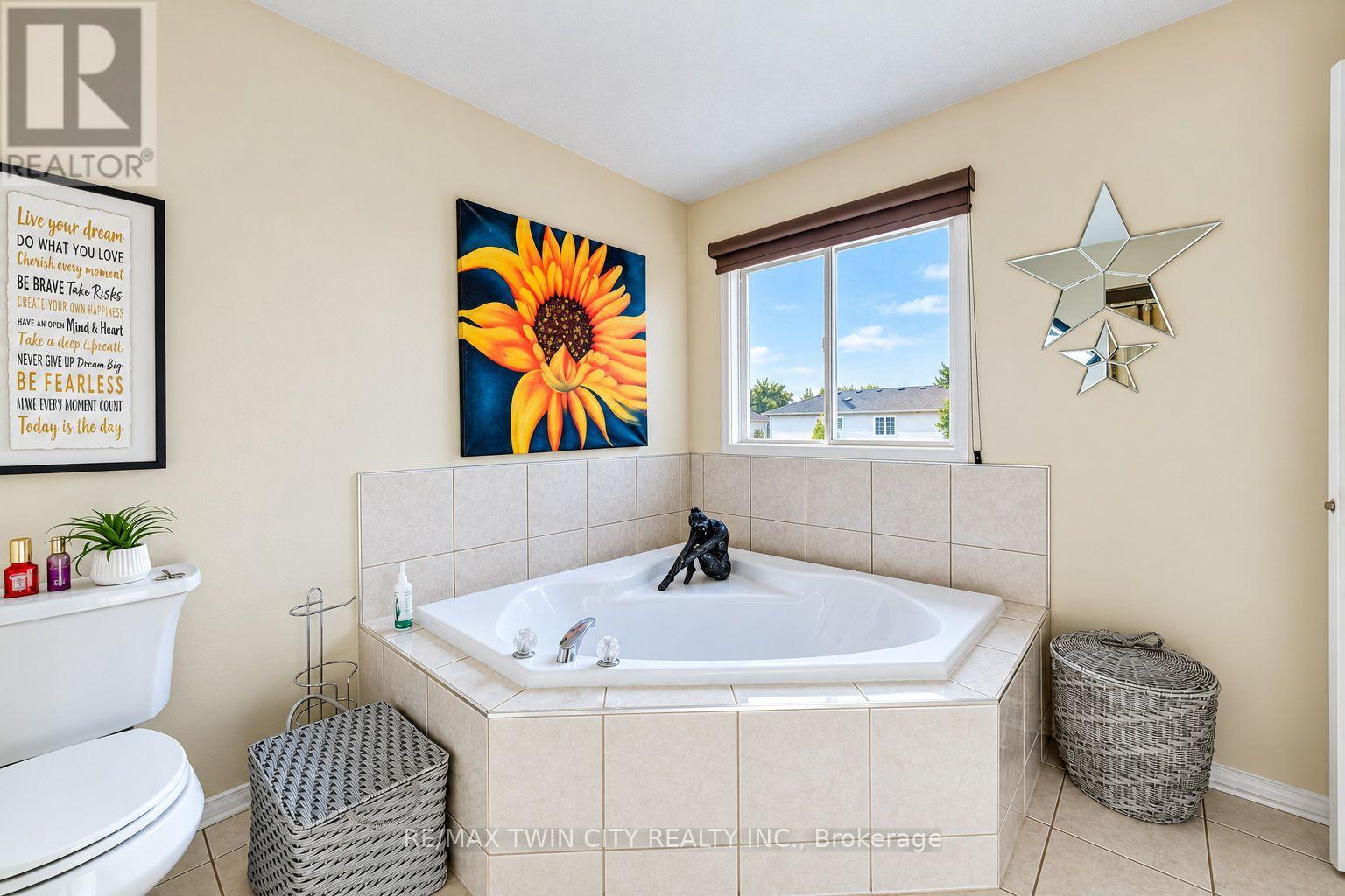 11 Peregrine Crescent, Cambridge, Ontario  N1T 1N9 - Photo 25 - X14016950