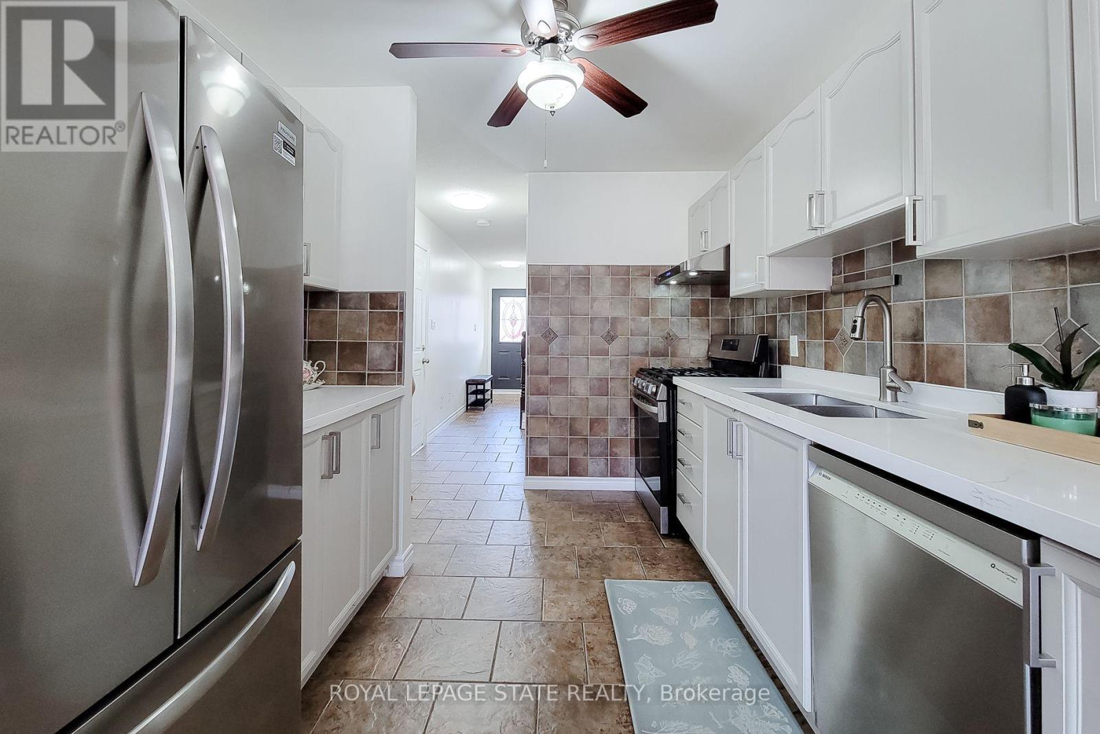 41 Vennio Lane, Hamilton, Ontario  L9B 2Y6 - Photo 19 - X14018098