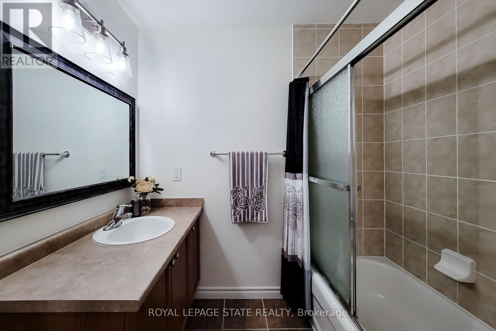 41 Vennio Lane, Hamilton, Ontario  L9B 2Y6 - Photo 38 - X14018098