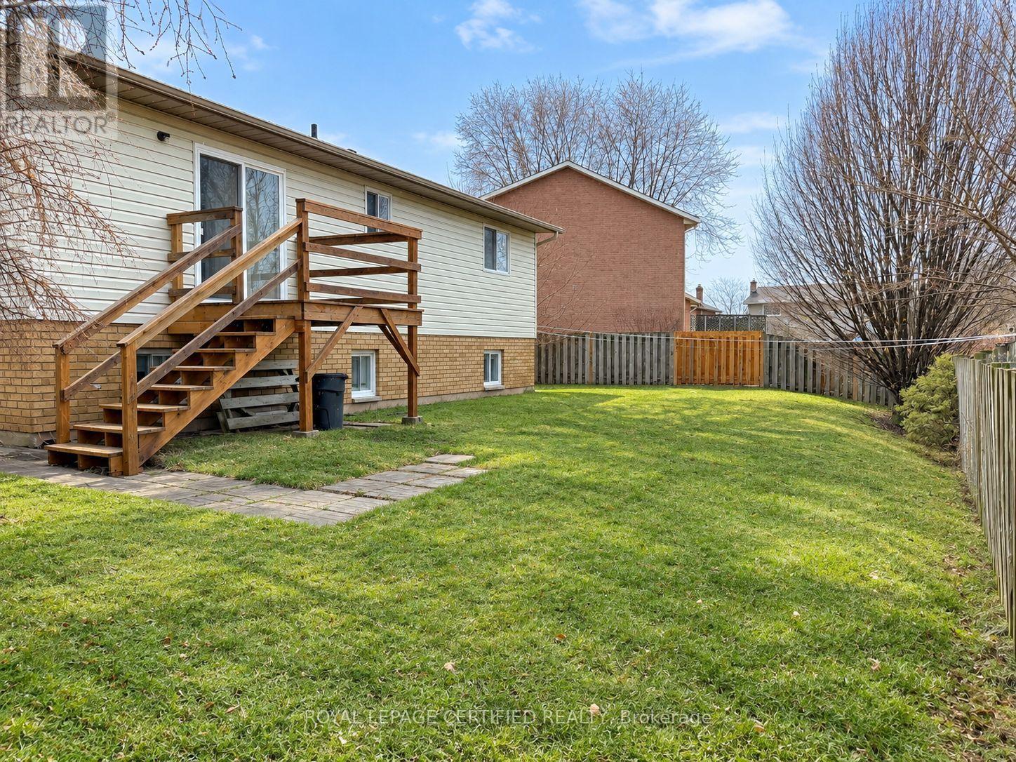 23 Hickory Court, Welland, Ontario  L3C 6S9 - Photo 3 - X14020074