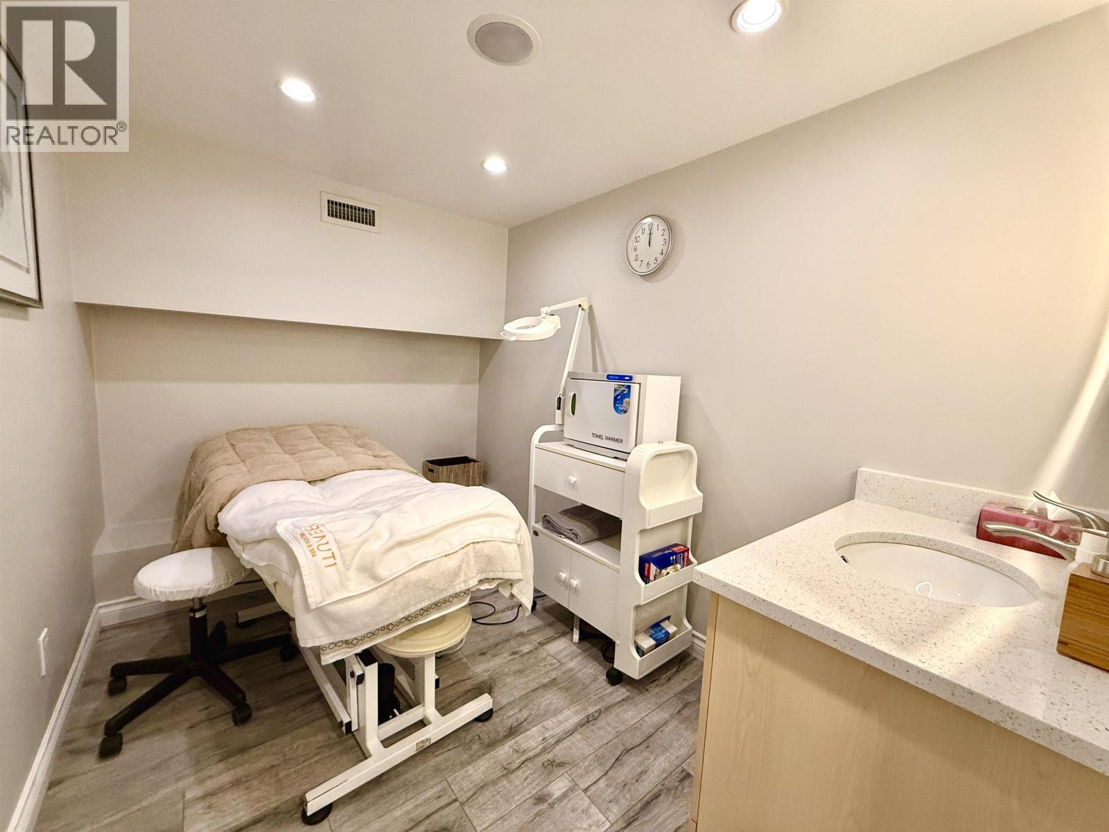 8008 Granville Street, Vancouver, British Columbia  V6P 4Z4 - Photo 17 - C8082713